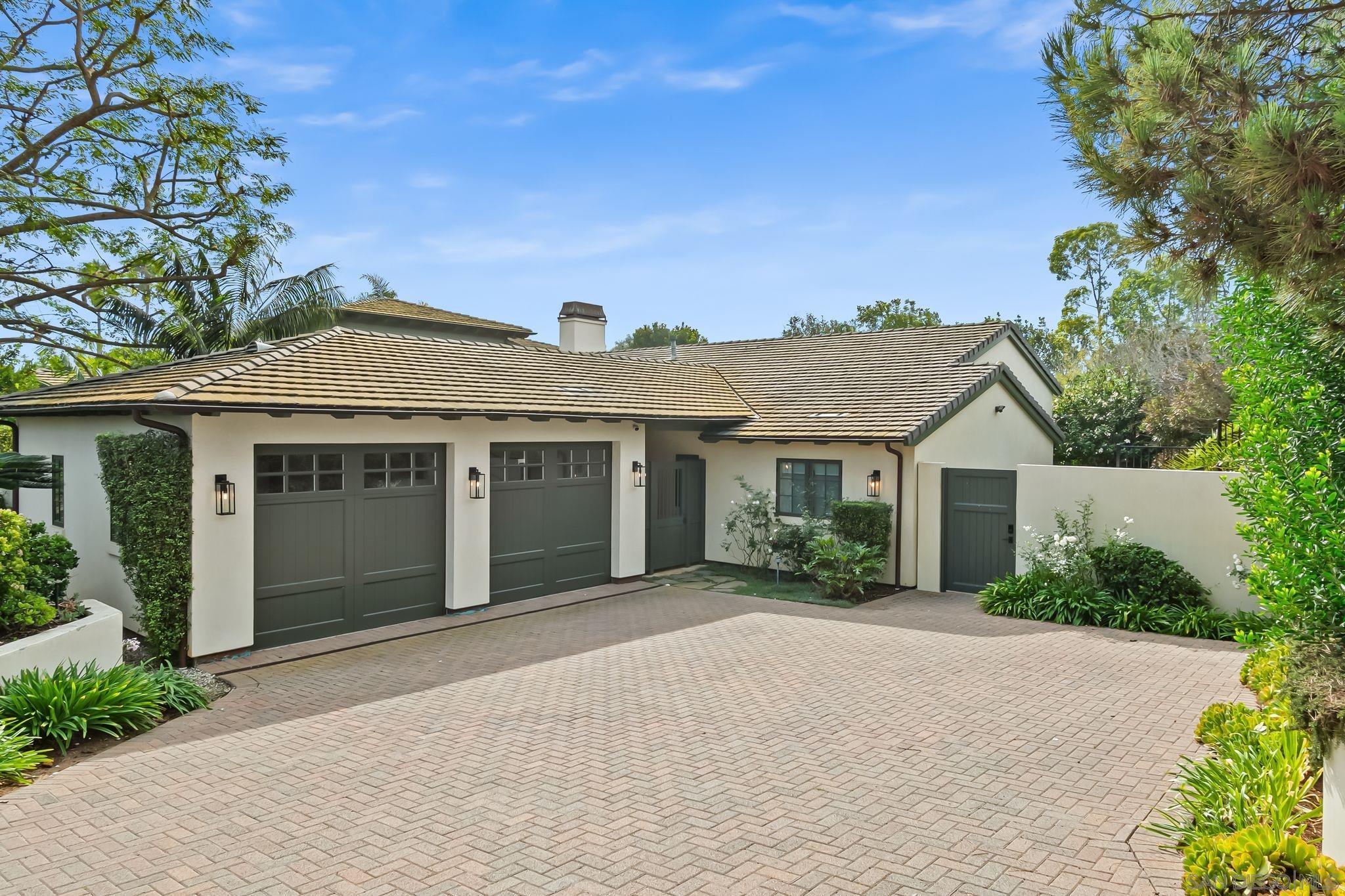 Detail Gallery Image 5 of 43 For 5930  Rutgers Rd, La Jolla,  CA 92037 - 6 Beds | 6/2 Baths