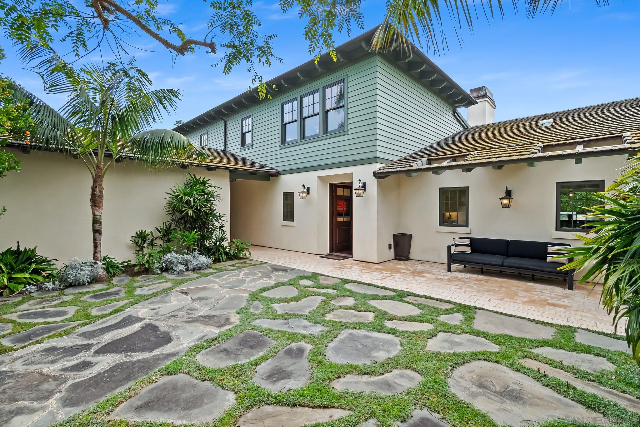 Detail Gallery Image 6 of 43 For 5930  Rutgers Rd, La Jolla,  CA 92037 - 6 Beds | 6/2 Baths