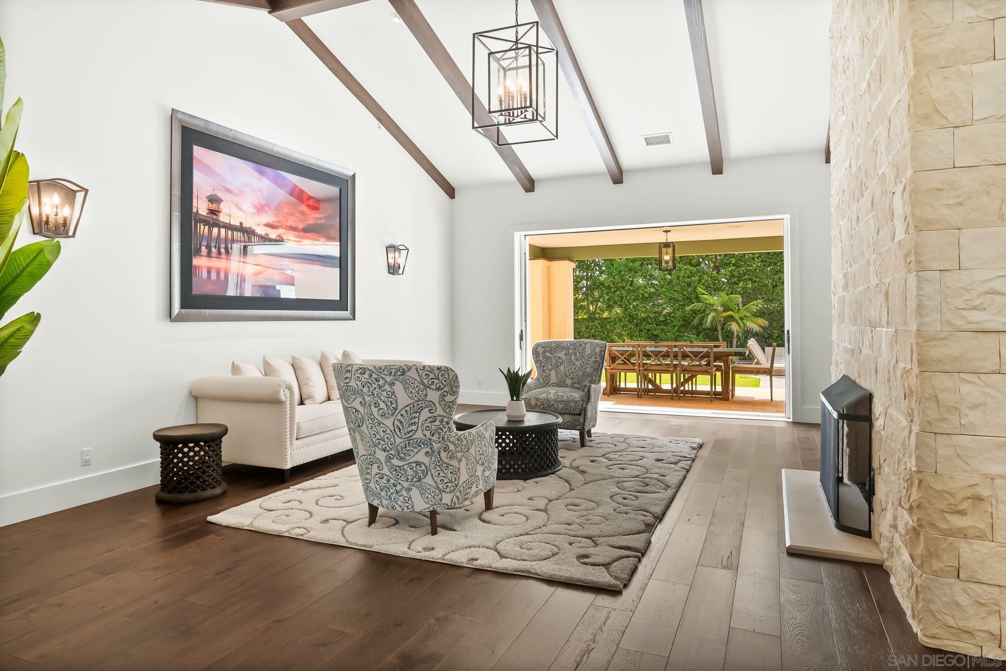 Detail Gallery Image 8 of 43 For 5930  Rutgers Rd, La Jolla,  CA 92037 - 6 Beds | 6/2 Baths