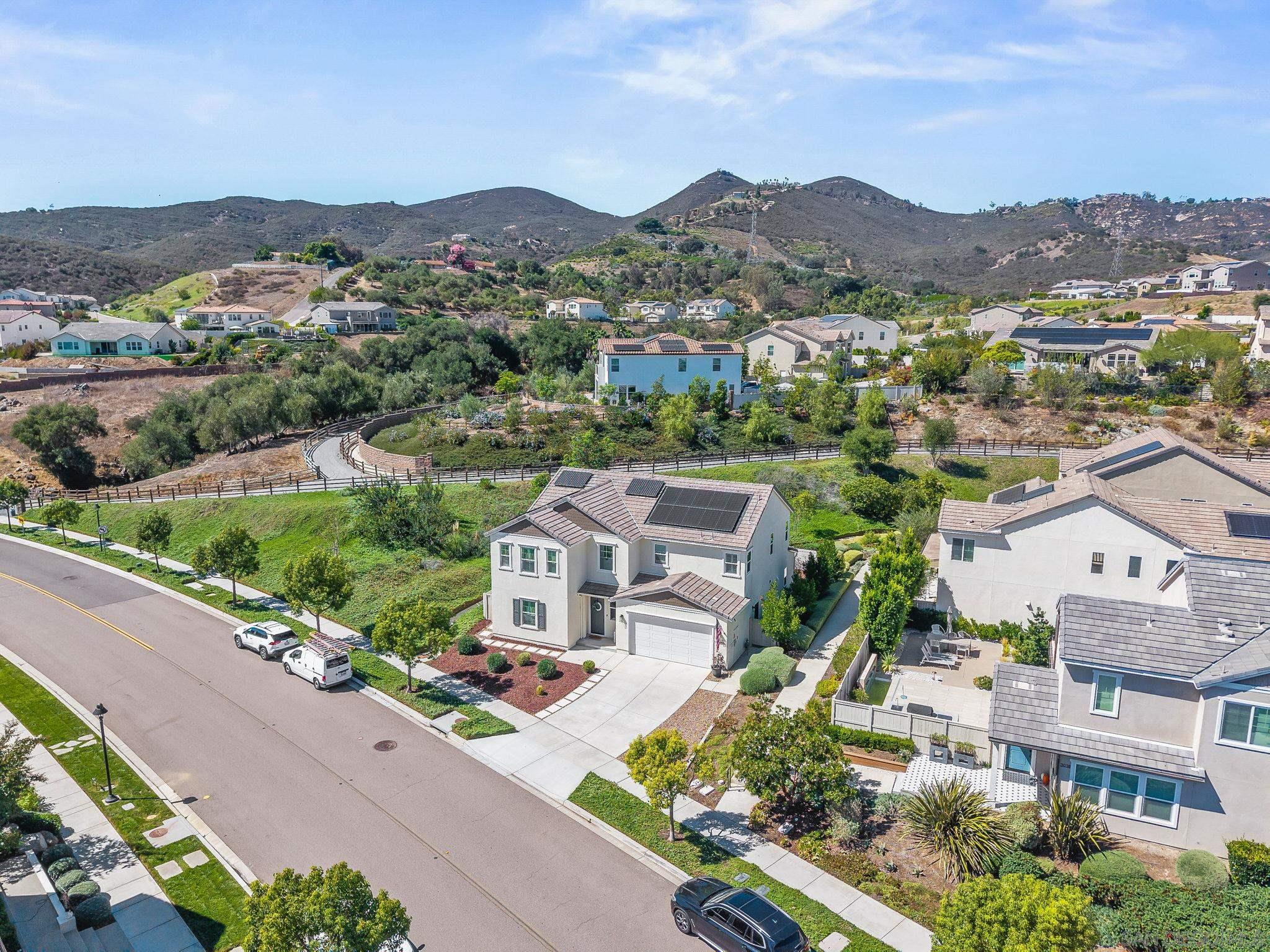 Detail Gallery Image 34 of 39 For 3012  Starry Night Dr, Escondido,  CA 92029 - 5 Beds | 3/1 Baths