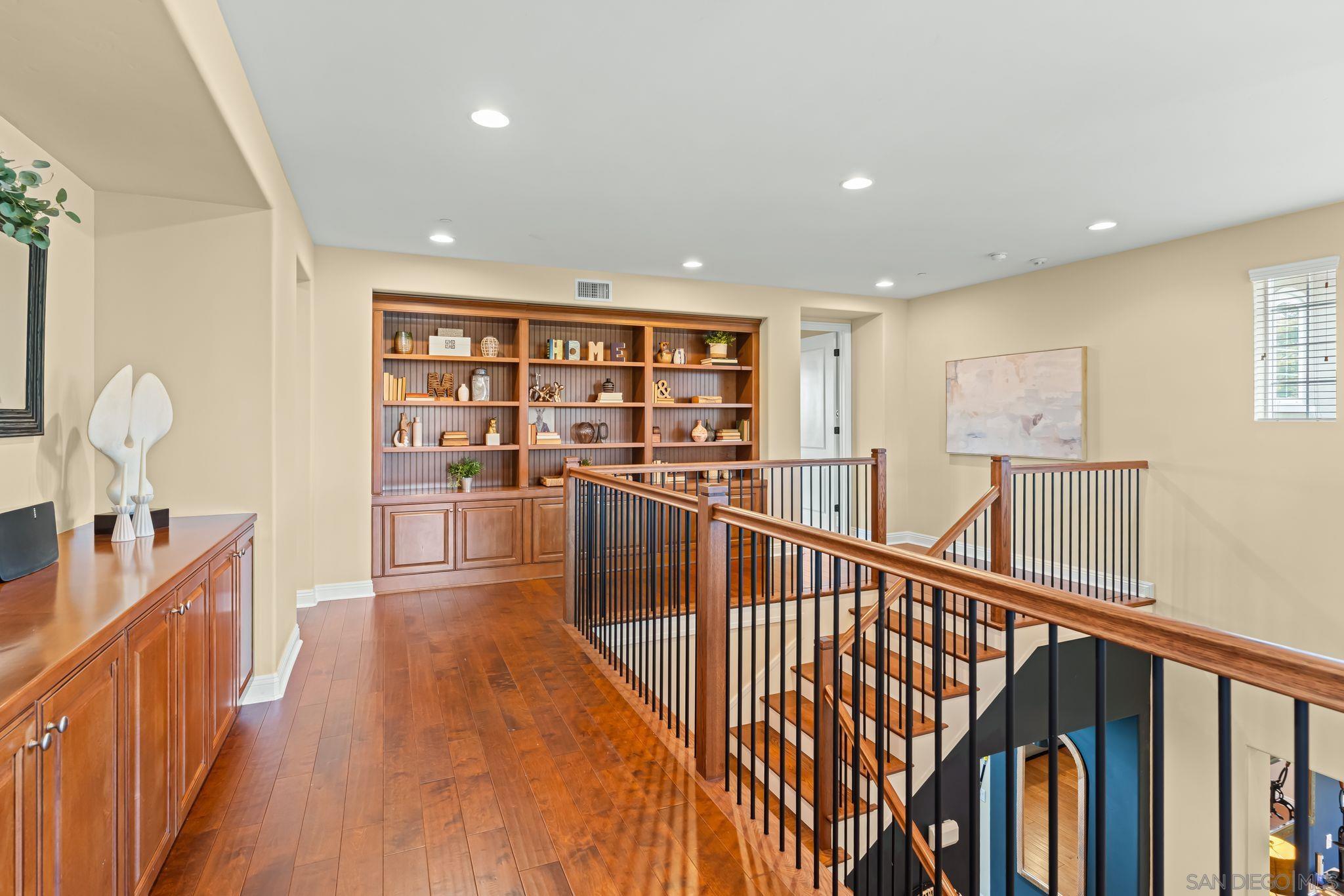 Detail Gallery Image 28 of 70 For 15740  Bacara Ct, San Diego,  CA 92131 - 6 Beds | 4/1 Baths