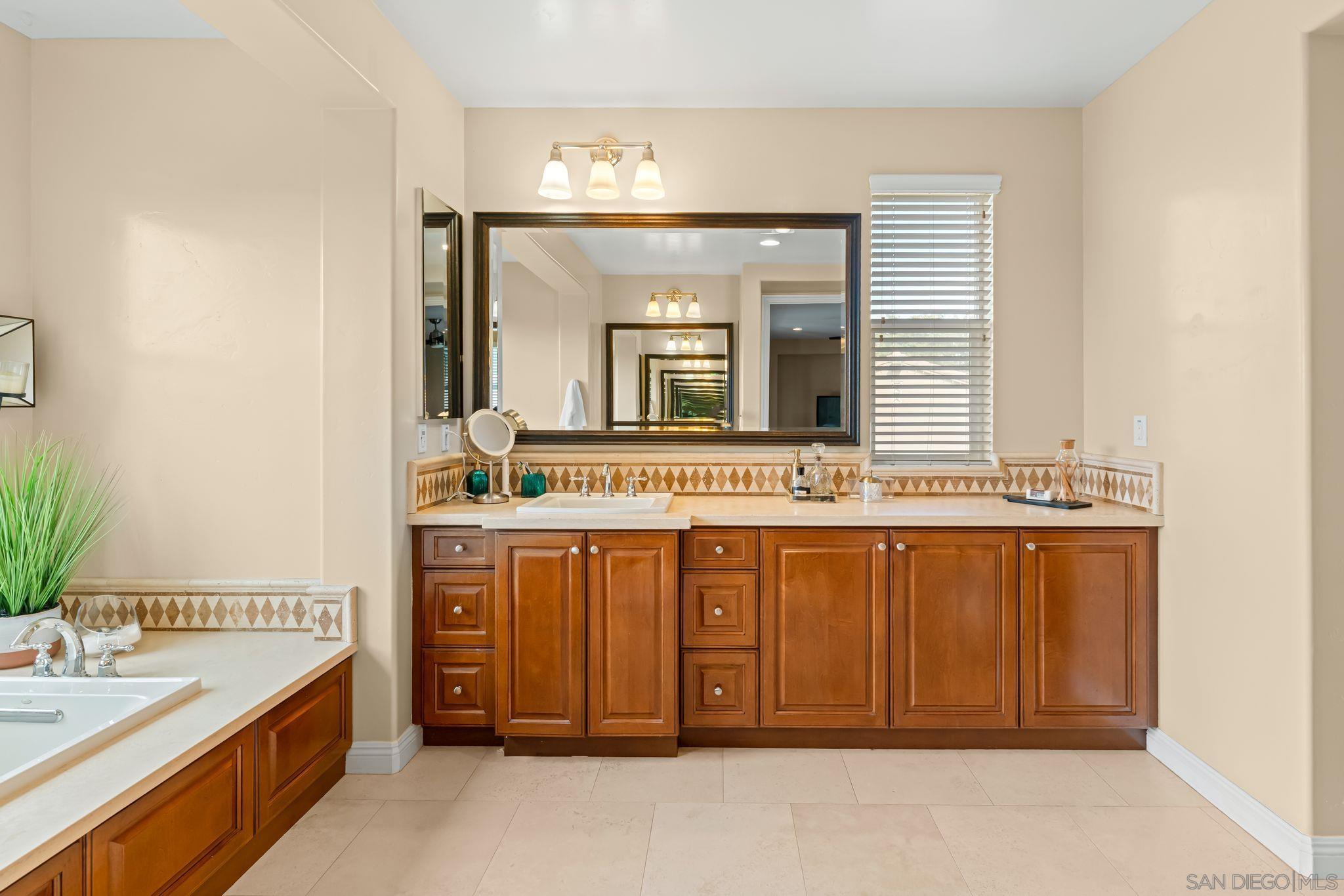 Detail Gallery Image 30 of 70 For 15740  Bacara Ct, San Diego,  CA 92131 - 6 Beds | 4/1 Baths