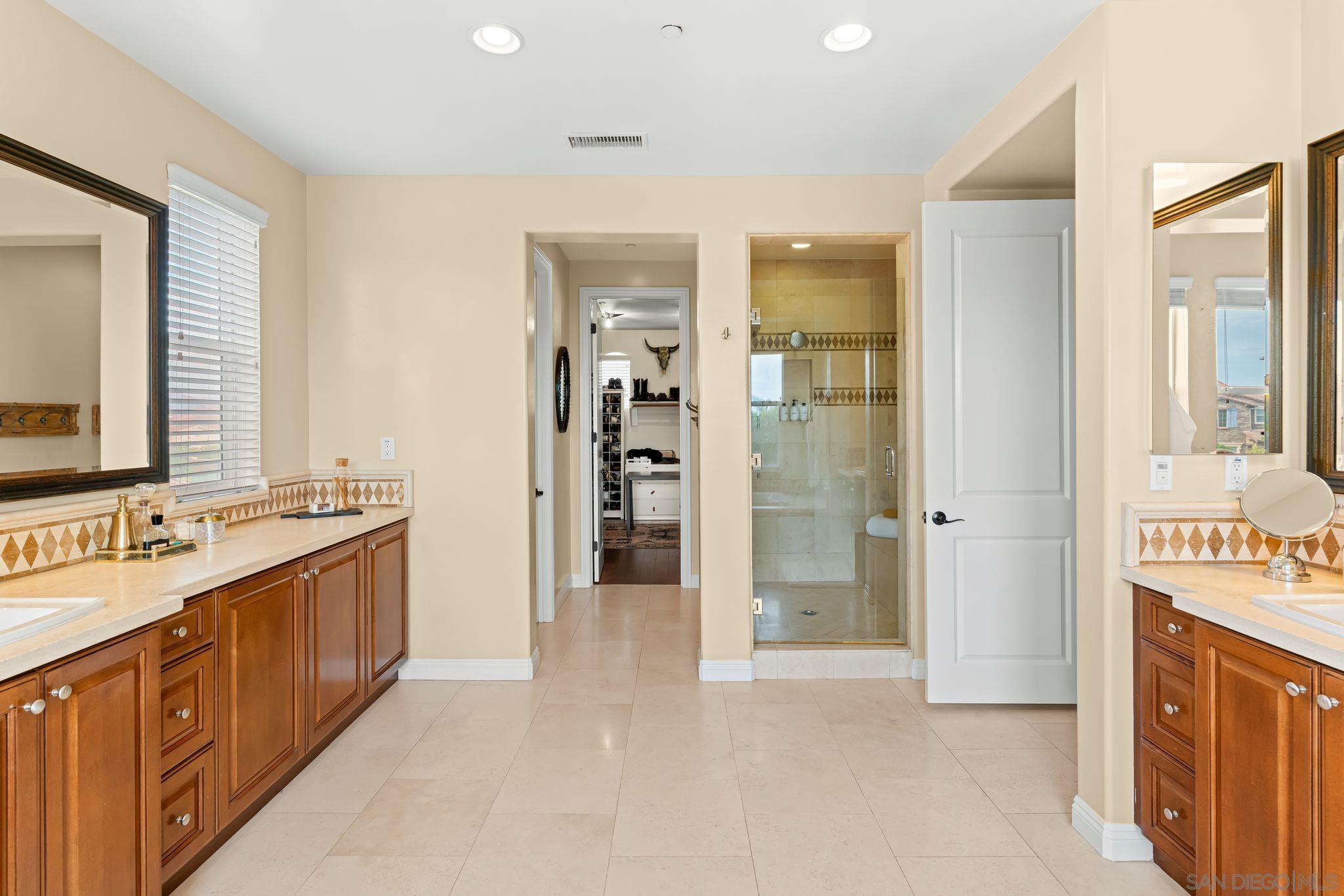 Detail Gallery Image 31 of 70 For 15740  Bacara Ct, San Diego,  CA 92131 - 6 Beds | 4/1 Baths