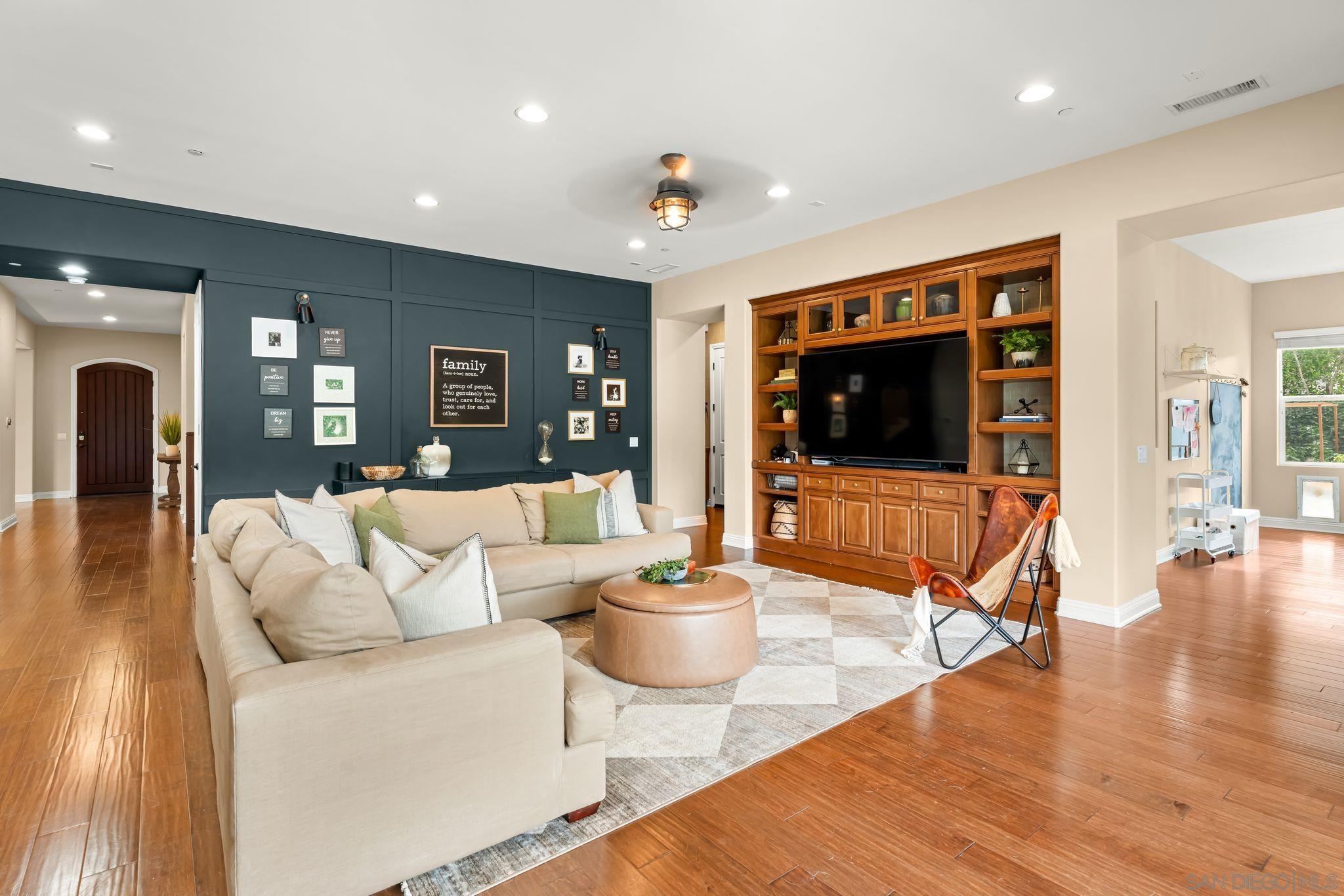 Detail Gallery Image 40 of 70 For 15740  Bacara Ct, San Diego,  CA 92131 - 6 Beds | 4/1 Baths