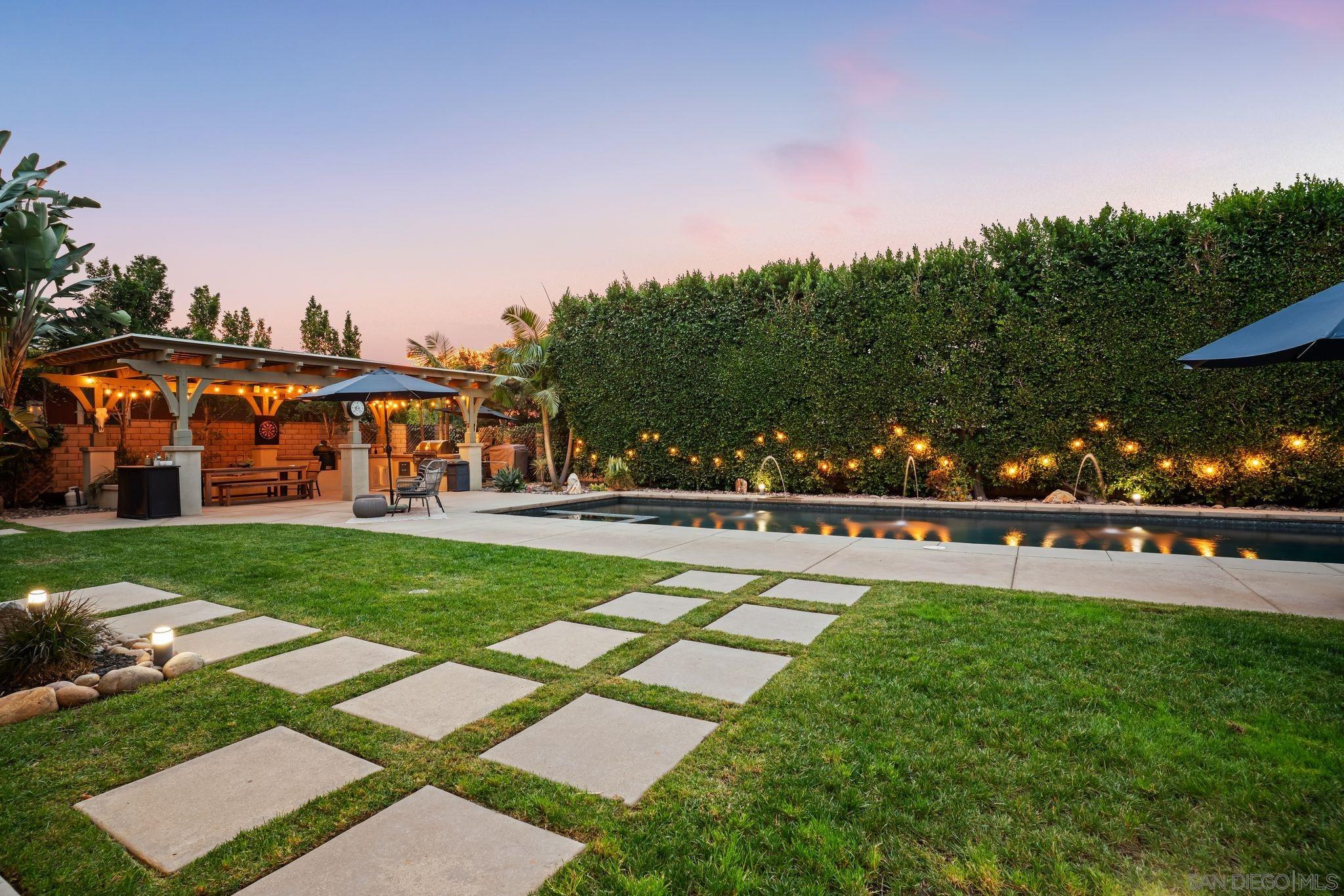 Detail Gallery Image 7 of 70 For 15740  Bacara Ct, San Diego,  CA 92131 - 6 Beds | 4/1 Baths