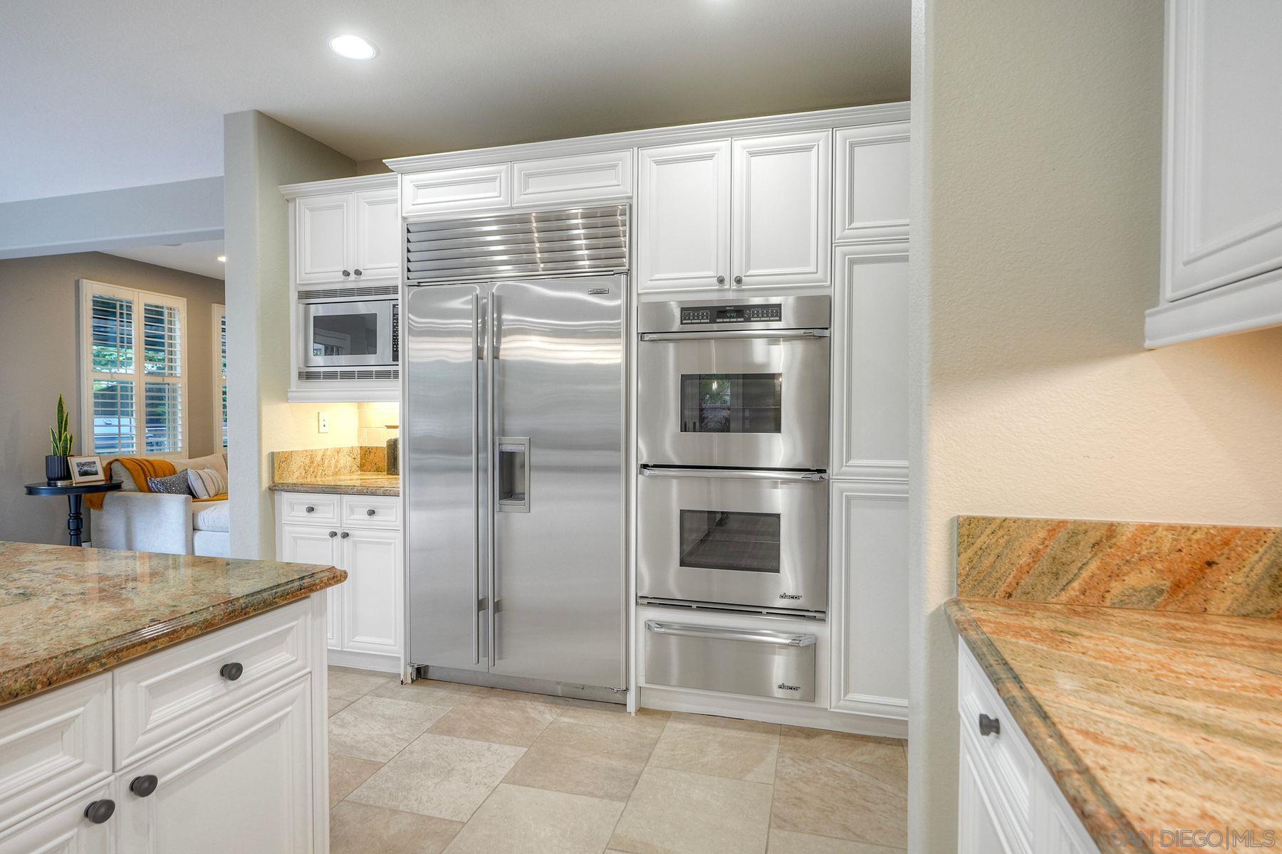 Detail Gallery Image 14 of 65 For 7327  Circulo Papayo, Carlsbad,  CA 92009 - 5 Beds | 4/1 Baths