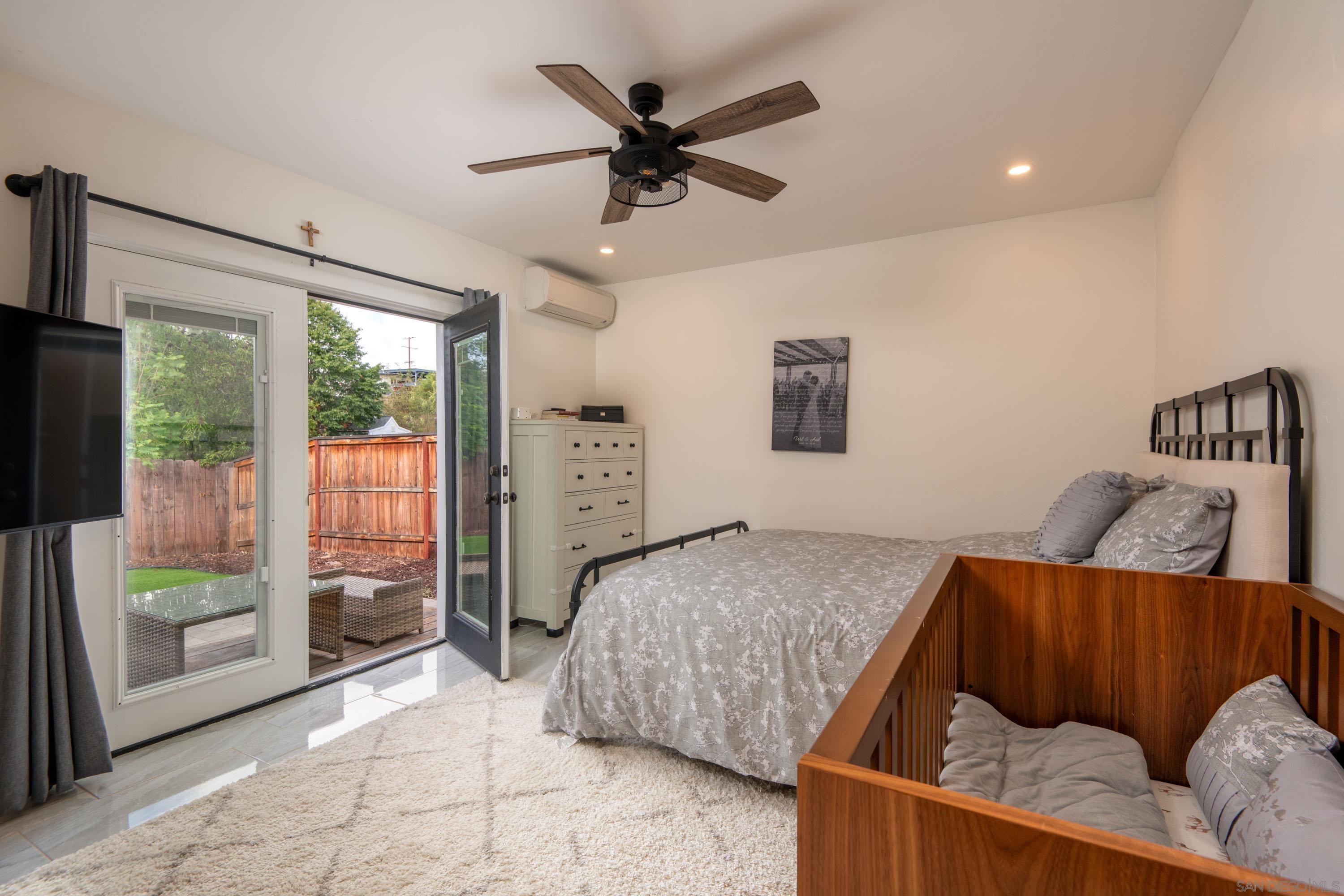 Detail Gallery Image 11 of 27 For 2404  Montclair St, San Diego,  CA 92104 - 4 Beds | 3 Baths