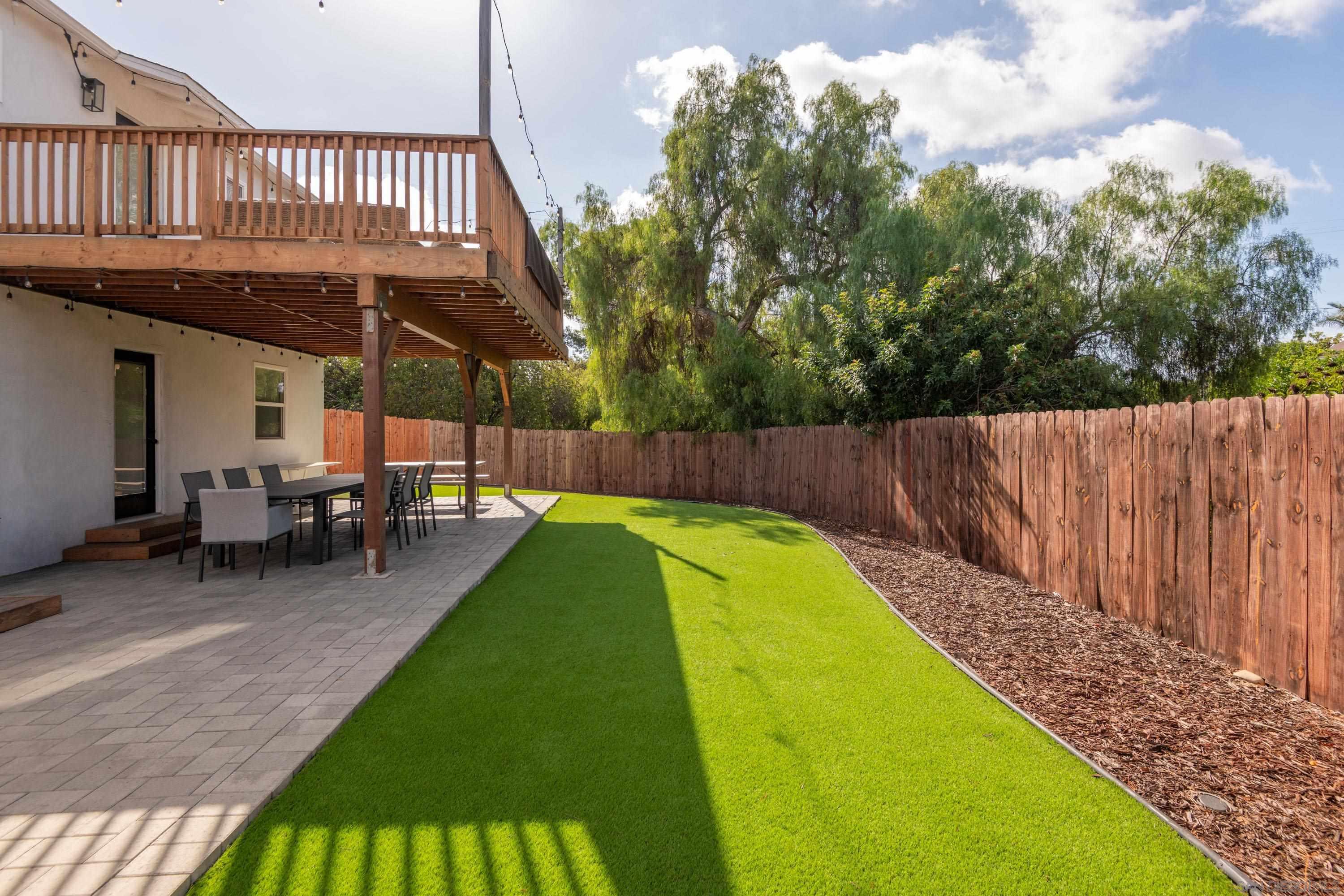 Detail Gallery Image 10 of 19 For 2404  Montclair St, San Diego,  CA 92104 - 4 Beds | 3 Baths