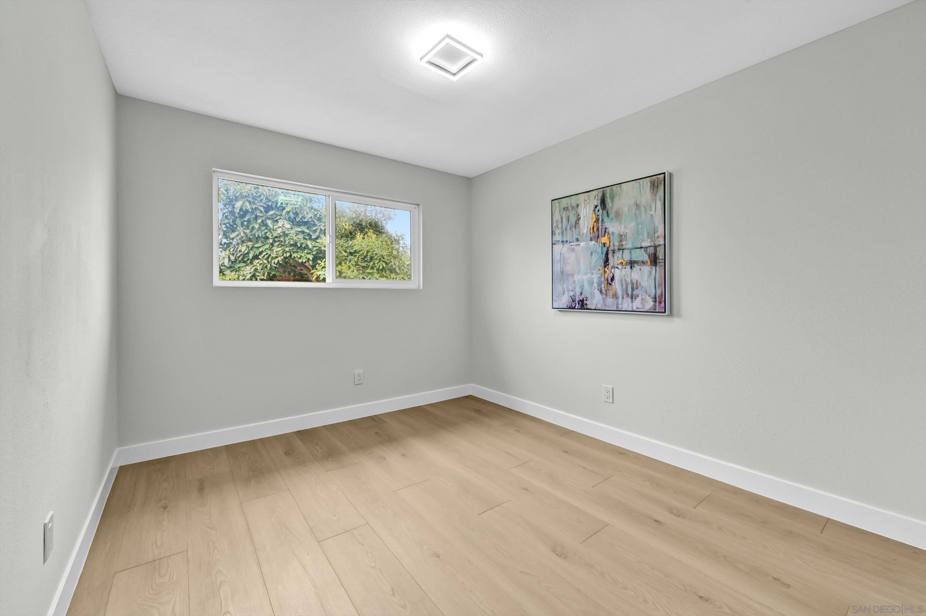 Detail Gallery Image 17 of 29 For 3904  Sherbourne Dr, Oceanside,  CA 92056 - 4 Beds | 2 Baths