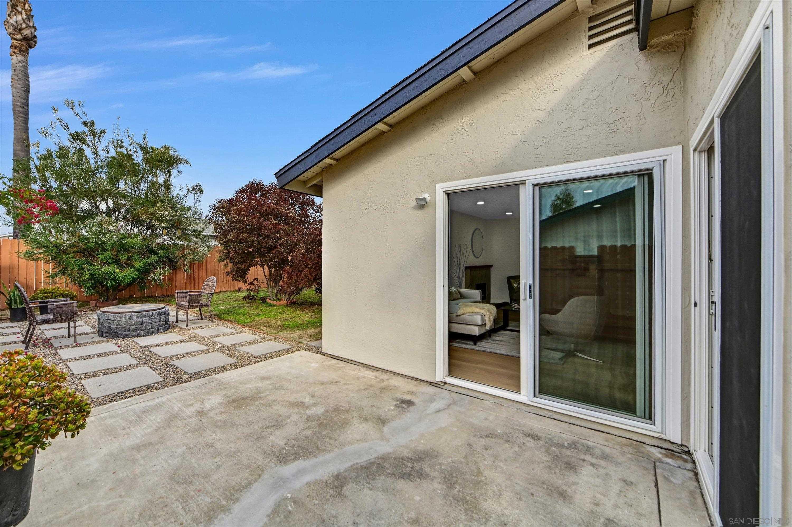 Detail Gallery Image 24 of 29 For 3904  Sherbourne Dr, Oceanside,  CA 92056 - 4 Beds | 2 Baths