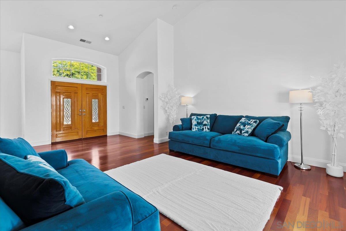 Detail Gallery Image 12 of 71 For 31252  North Star Way, Valley Center,  CA 92082 - 5 Beds | 3 Baths