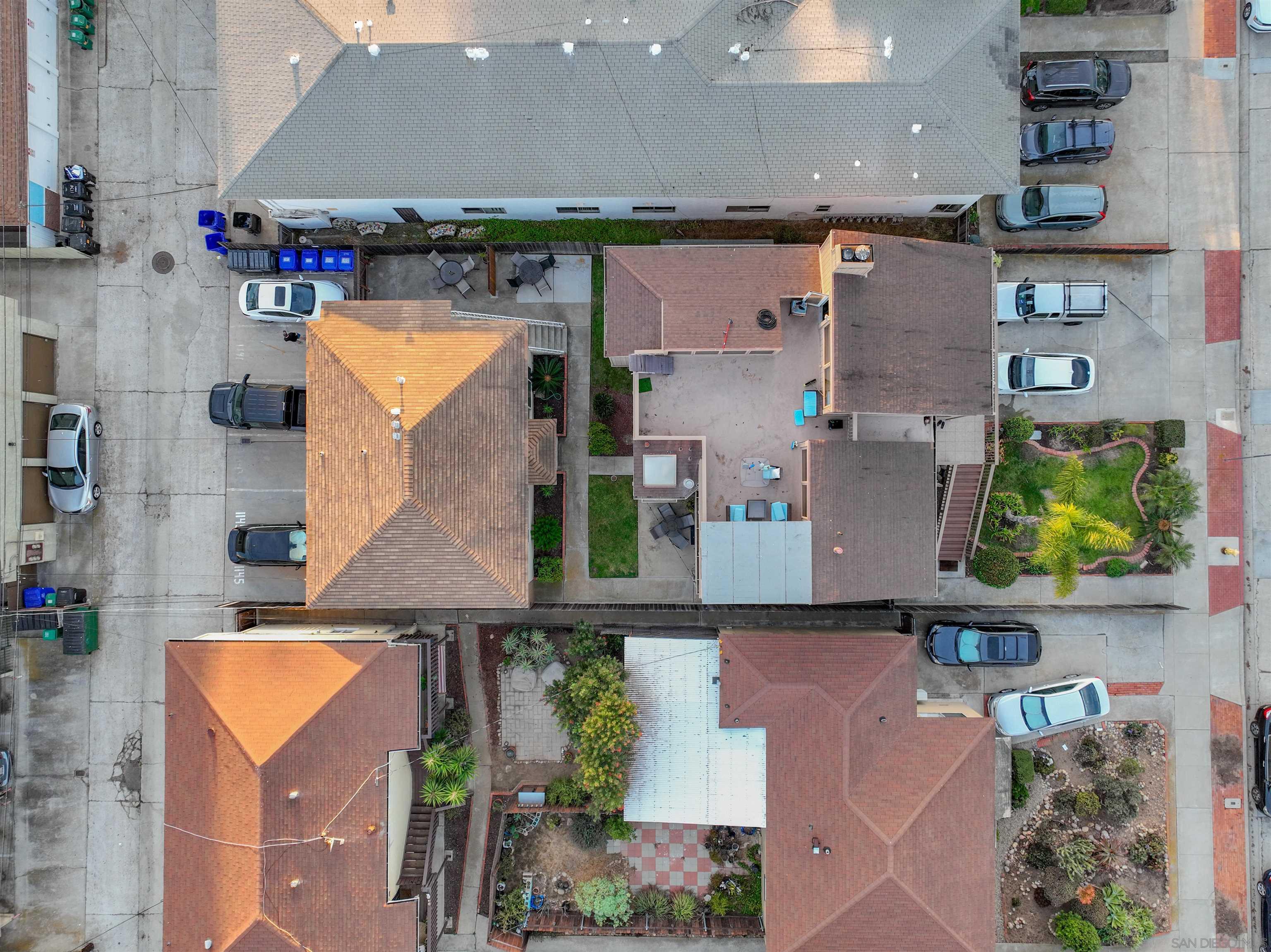 Detail Gallery Image 11 of 30 For 1141-47  Reed Ave, San Diego,  CA 92109 - – Beds | – Baths