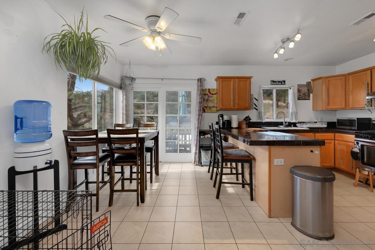 Detail Gallery Image 4 of 23 For 2866  Eagle St, San Diego,  CA 92103 - 3 Beds | 2 Baths