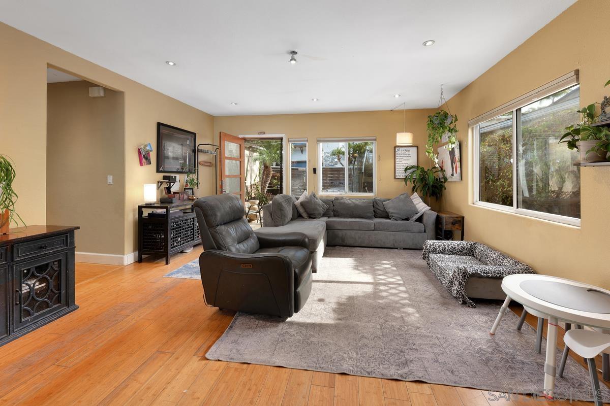 Detail Gallery Image 9 of 23 For 2866  Eagle St, San Diego,  CA 92103 - 3 Beds | 2 Baths