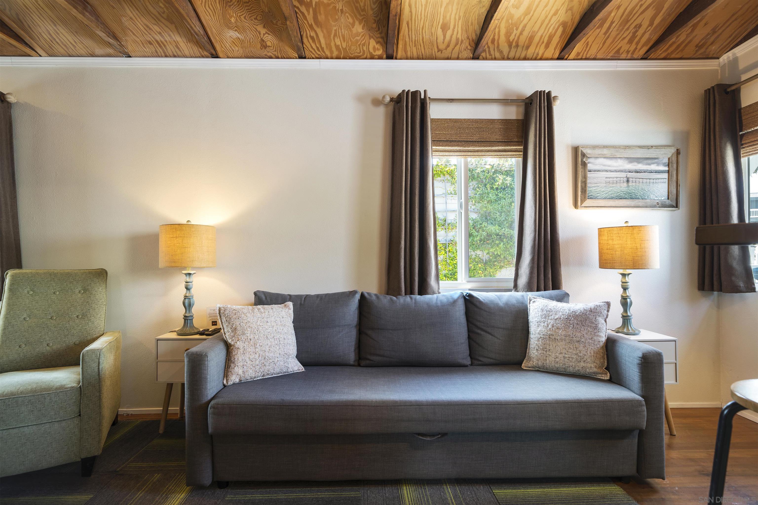 Detail Gallery Image 10 of 33 For 5123  Lotus St, San Diego,  CA 92107 - 1 Beds | 1 Baths