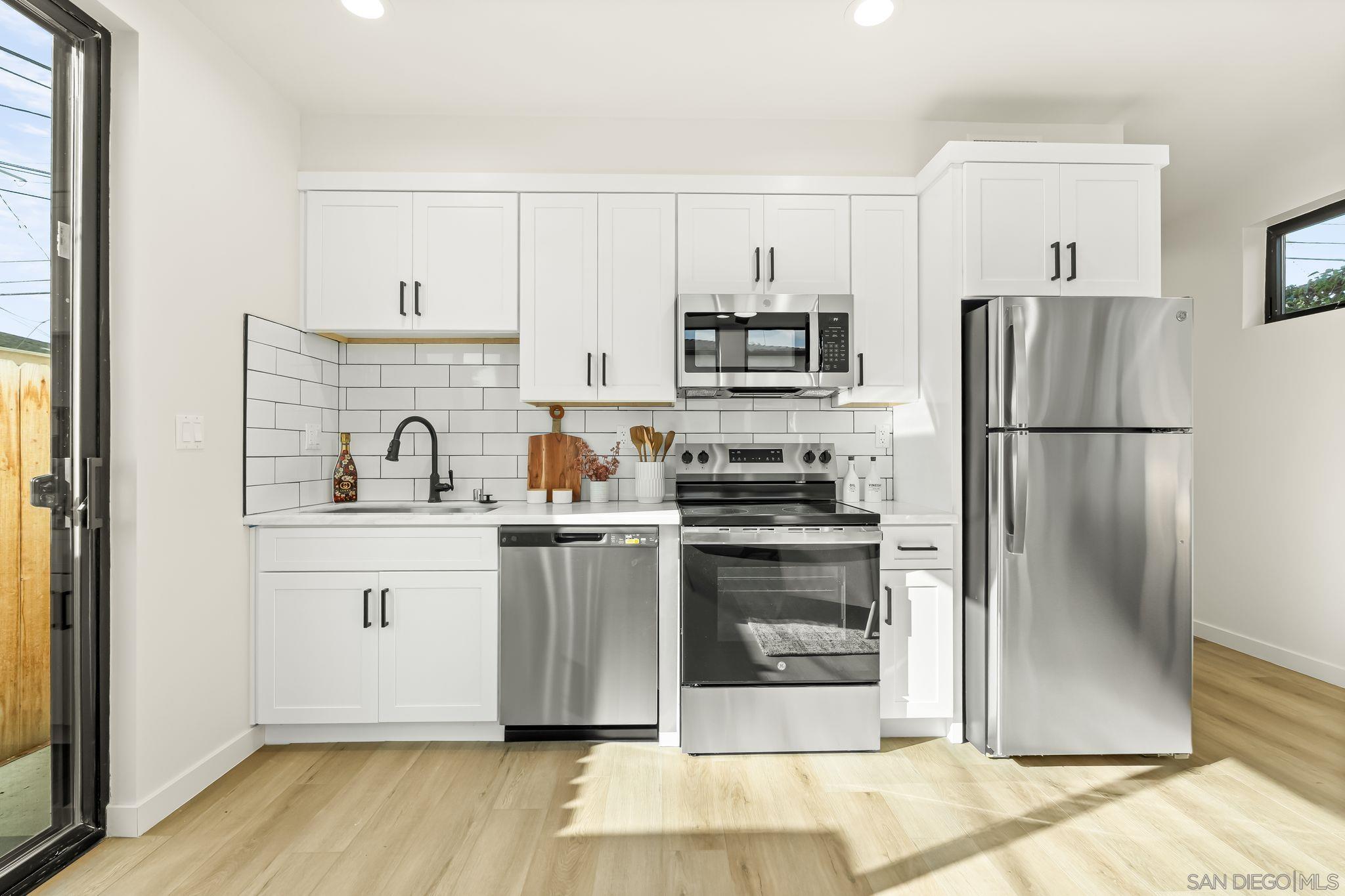 Detail Gallery Image 35 of 72 For 3322-28  Nile St, San Diego,  CA 92104 - – Beds | – Baths