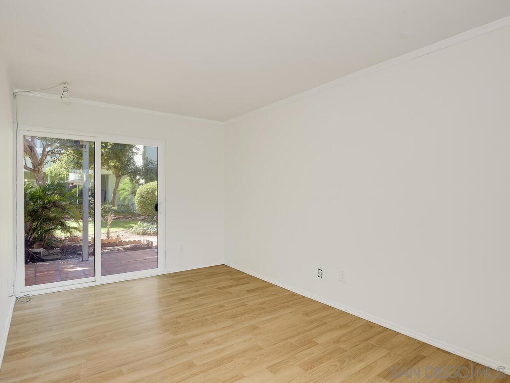 Detail Gallery Image 11 of 37 For 150  E St  #A1,  Chula Vista,  CA 91910 - 4 Beds | 1/1 Baths