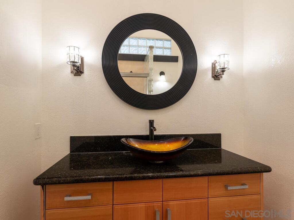 Detail Gallery Image 25 of 37 For 150  E St  #A1,  Chula Vista,  CA 91910 - 4 Beds | 1/1 Baths