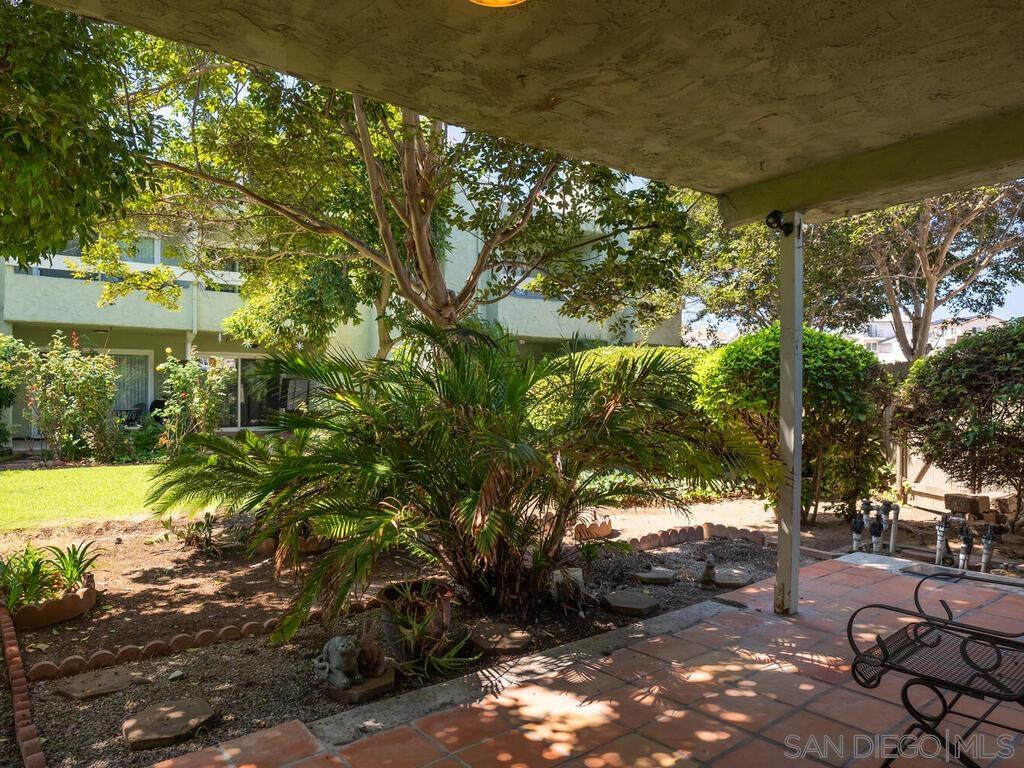 Detail Gallery Image 5 of 37 For 150  E St  #A1,  Chula Vista,  CA 91910 - 4 Beds | 1/1 Baths