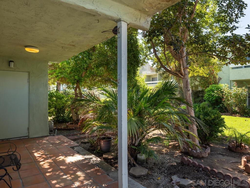 Detail Gallery Image 6 of 37 For 150  E St  #A1,  Chula Vista,  CA 91910 - 4 Beds | 1/1 Baths