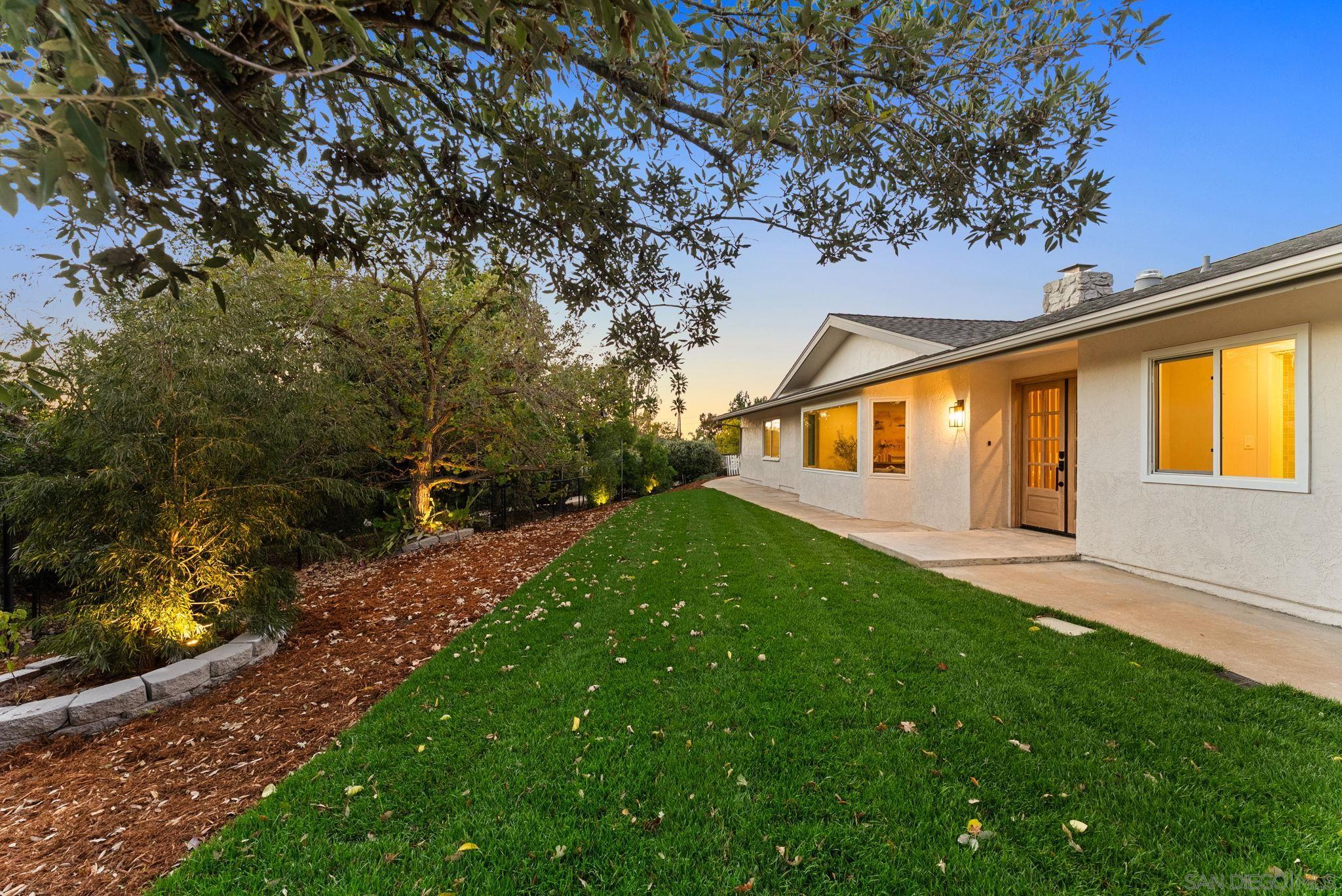 Front Image Thumbnail for SD250044047