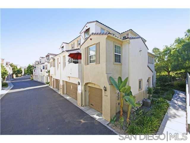 Detail Gallery Image 2 of 7 For 1278  Fools Gold Way  2, Chula Vista,  CA 91913 - 3 Beds | 2/1 Baths