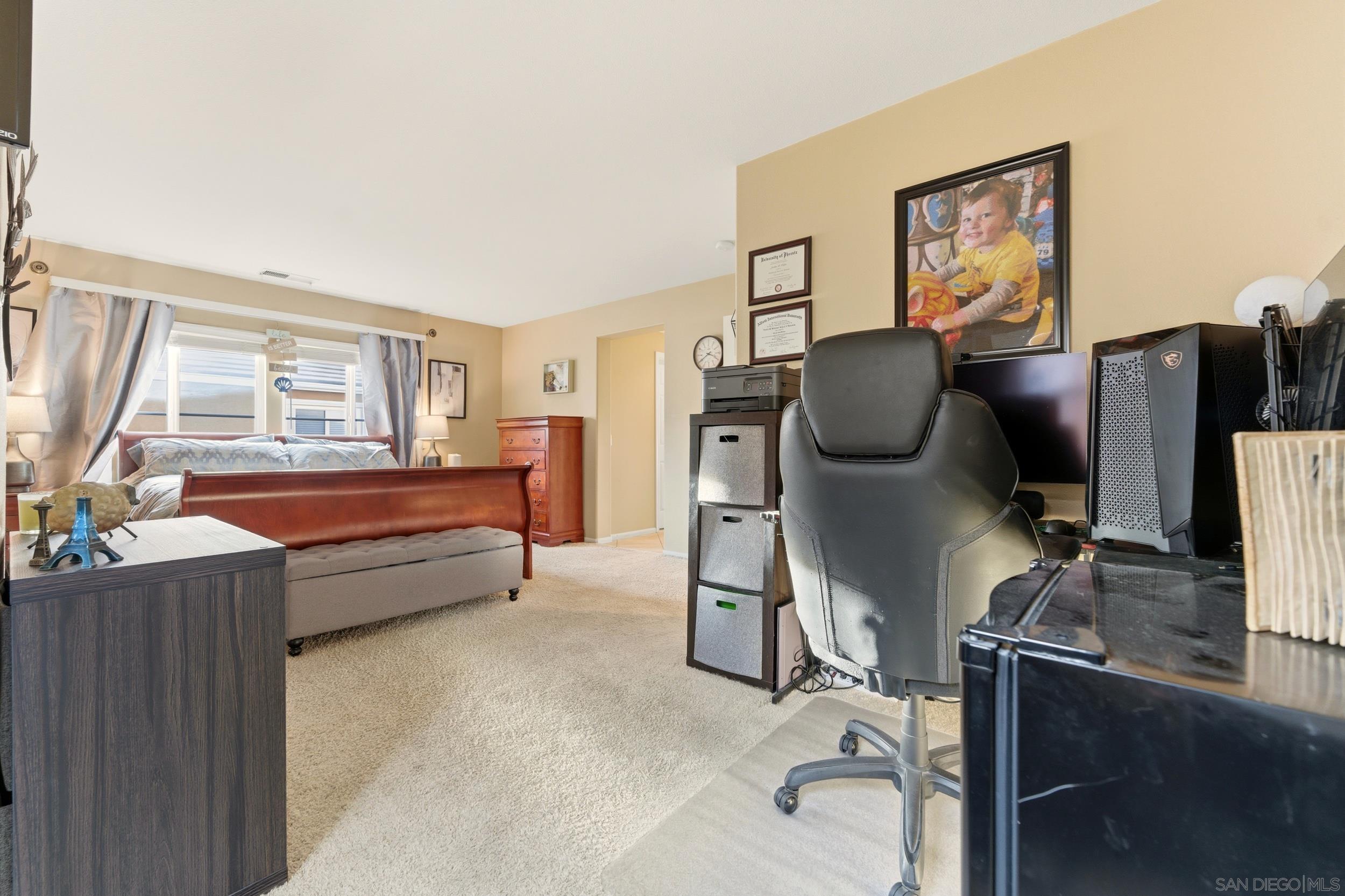 Detail Gallery Image 18 of 51 For 465  Ashbourne Gln, Escondido,  CA 92027 - 4 Beds | 2/1 Baths