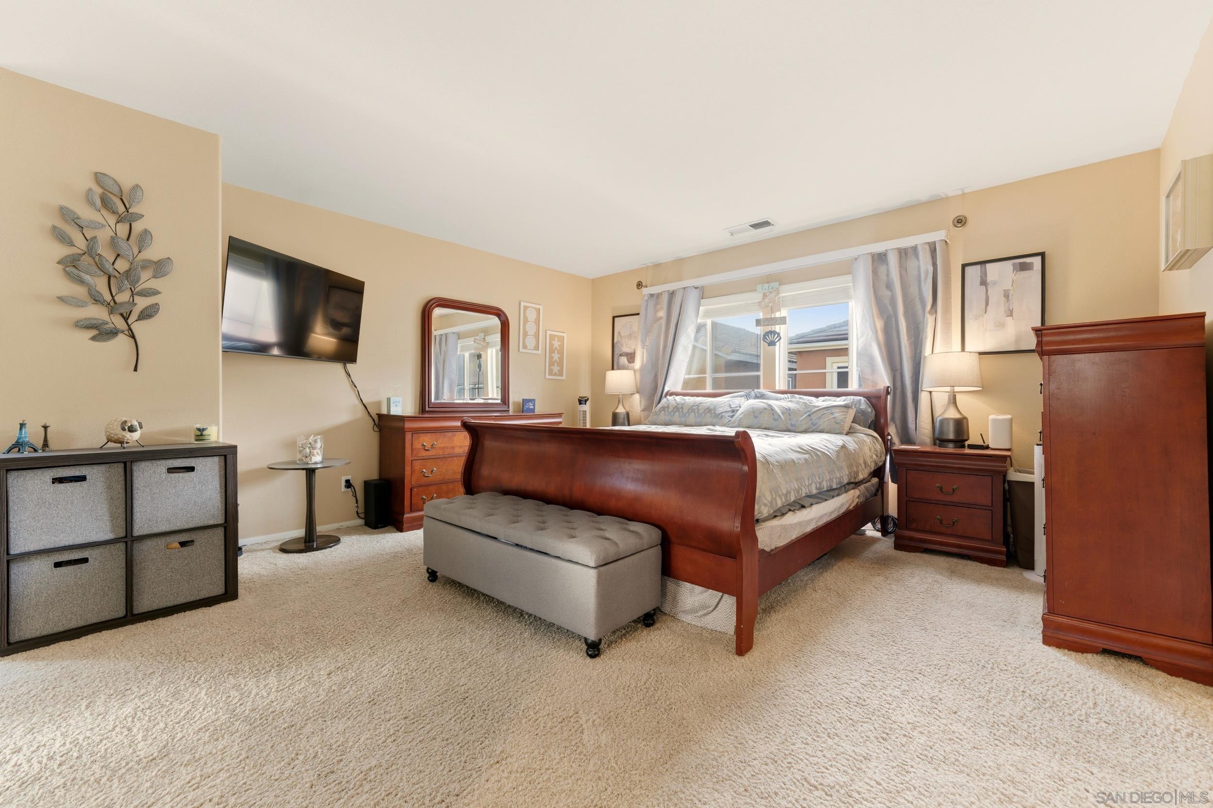 Detail Gallery Image 19 of 51 For 465  Ashbourne Gln, Escondido,  CA 92027 - 4 Beds | 2/1 Baths