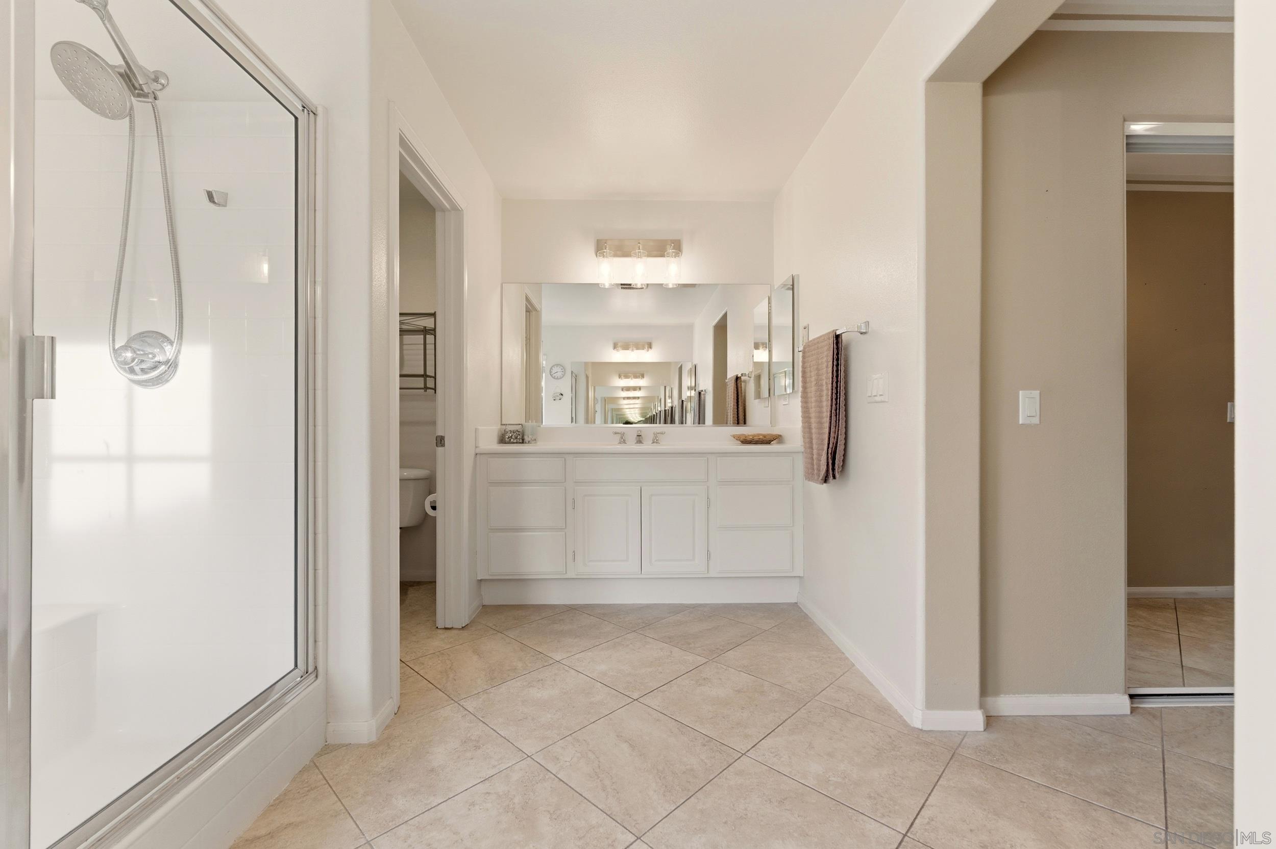 Detail Gallery Image 26 of 51 For 465  Ashbourne Gln, Escondido,  CA 92027 - 4 Beds | 2/1 Baths
