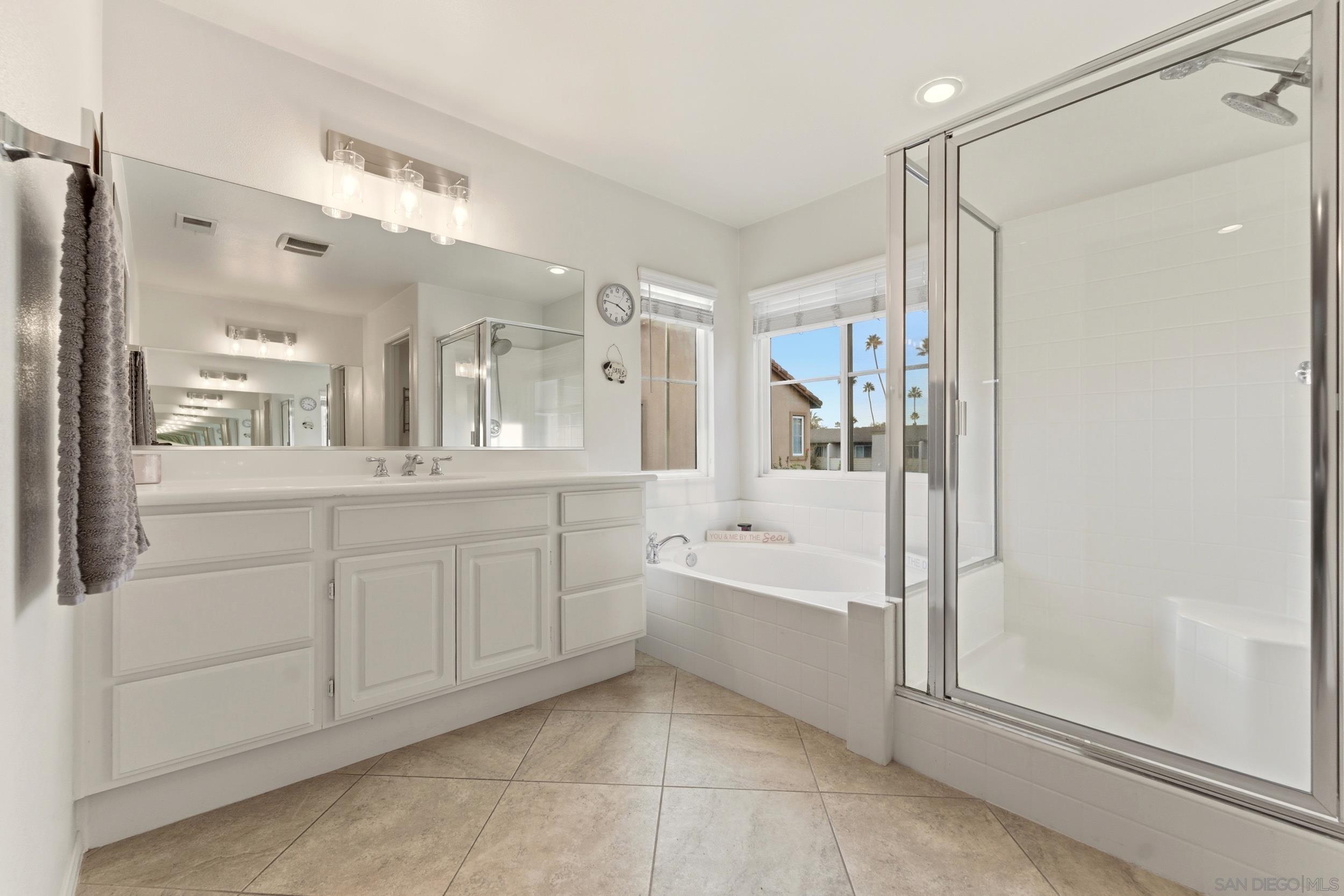 Detail Gallery Image 27 of 51 For 465  Ashbourne Gln, Escondido,  CA 92027 - 4 Beds | 2/1 Baths