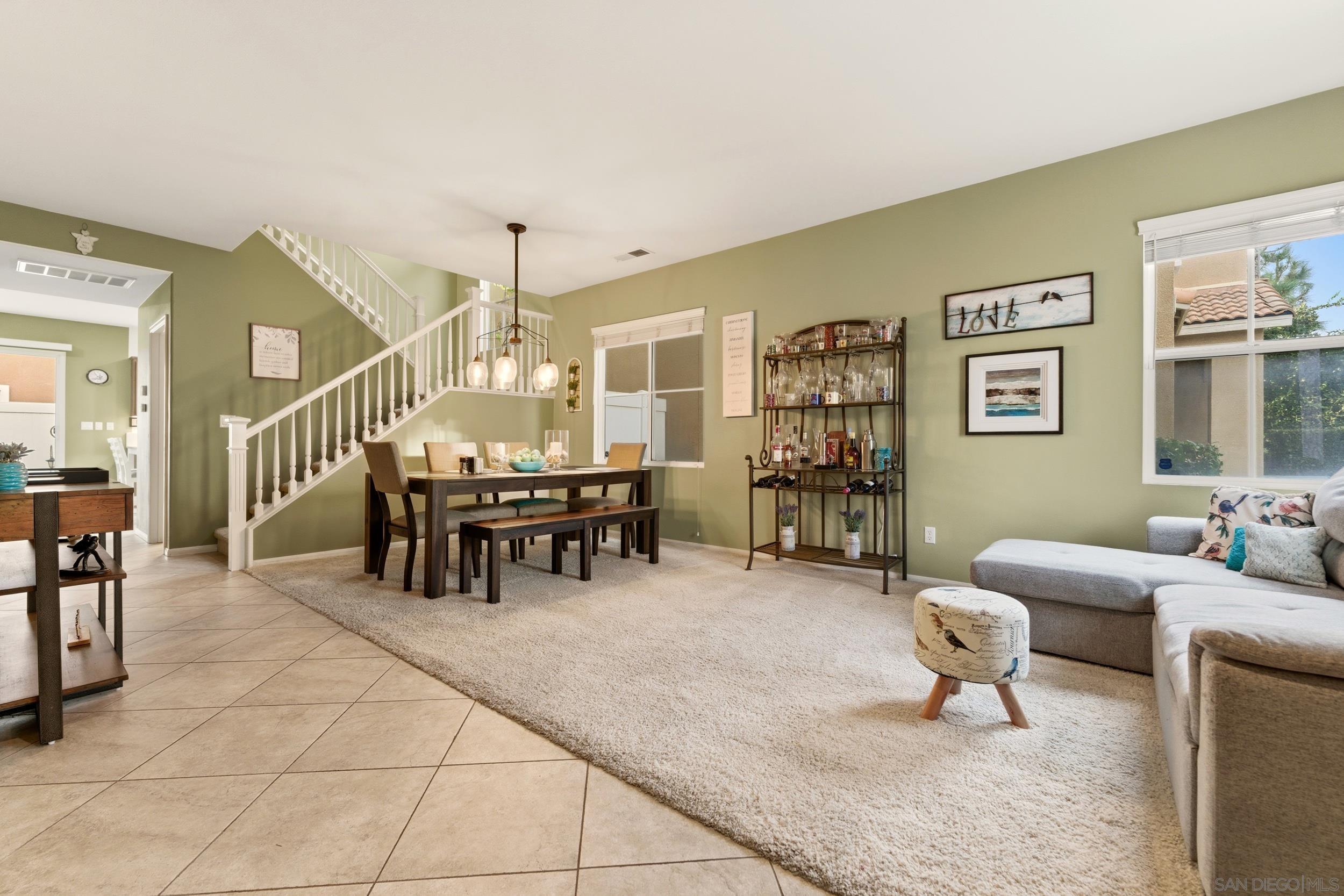 Detail Gallery Image 7 of 51 For 465  Ashbourne Gln, Escondido,  CA 92027 - 4 Beds | 2/1 Baths