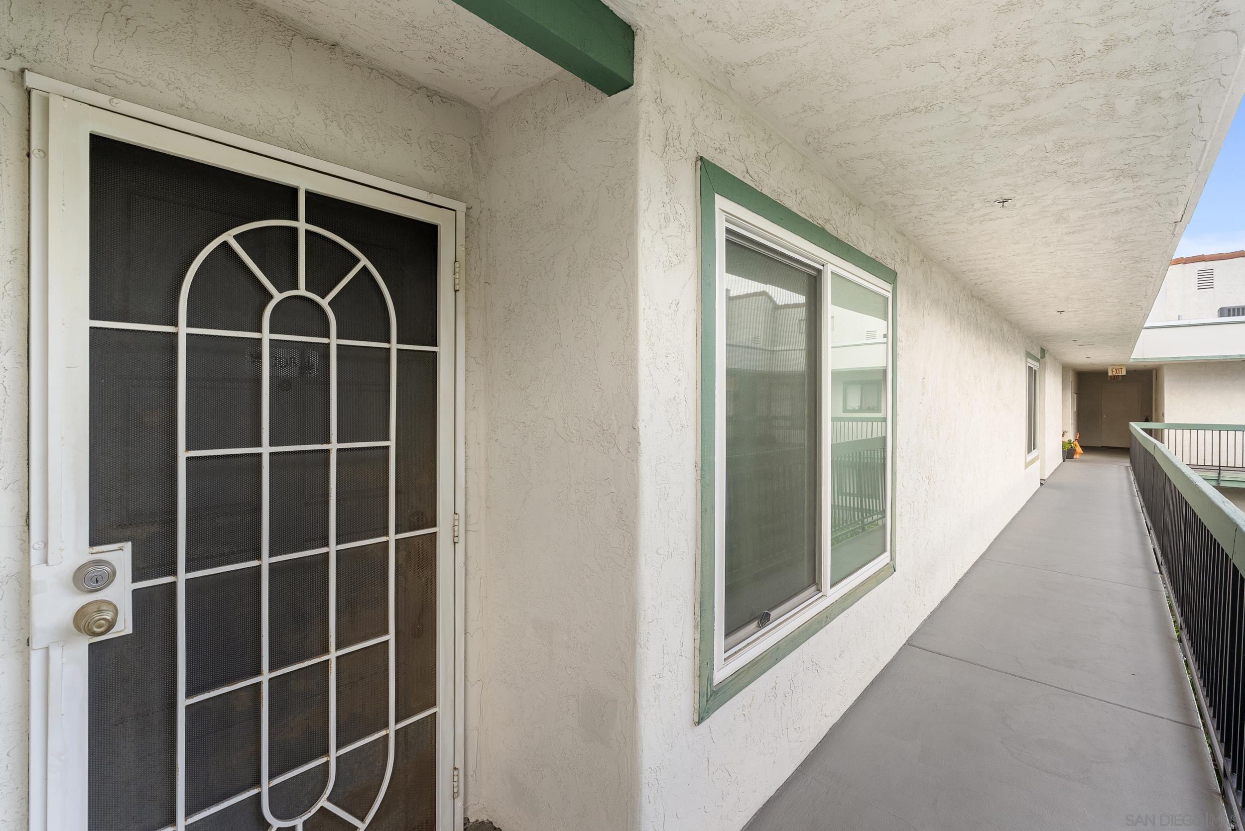 Detail Gallery Image 2 of 40 For 5525  Shasta Lane  #308,  La Mesa,  CA 91942 - 2 Beds | 2 Baths