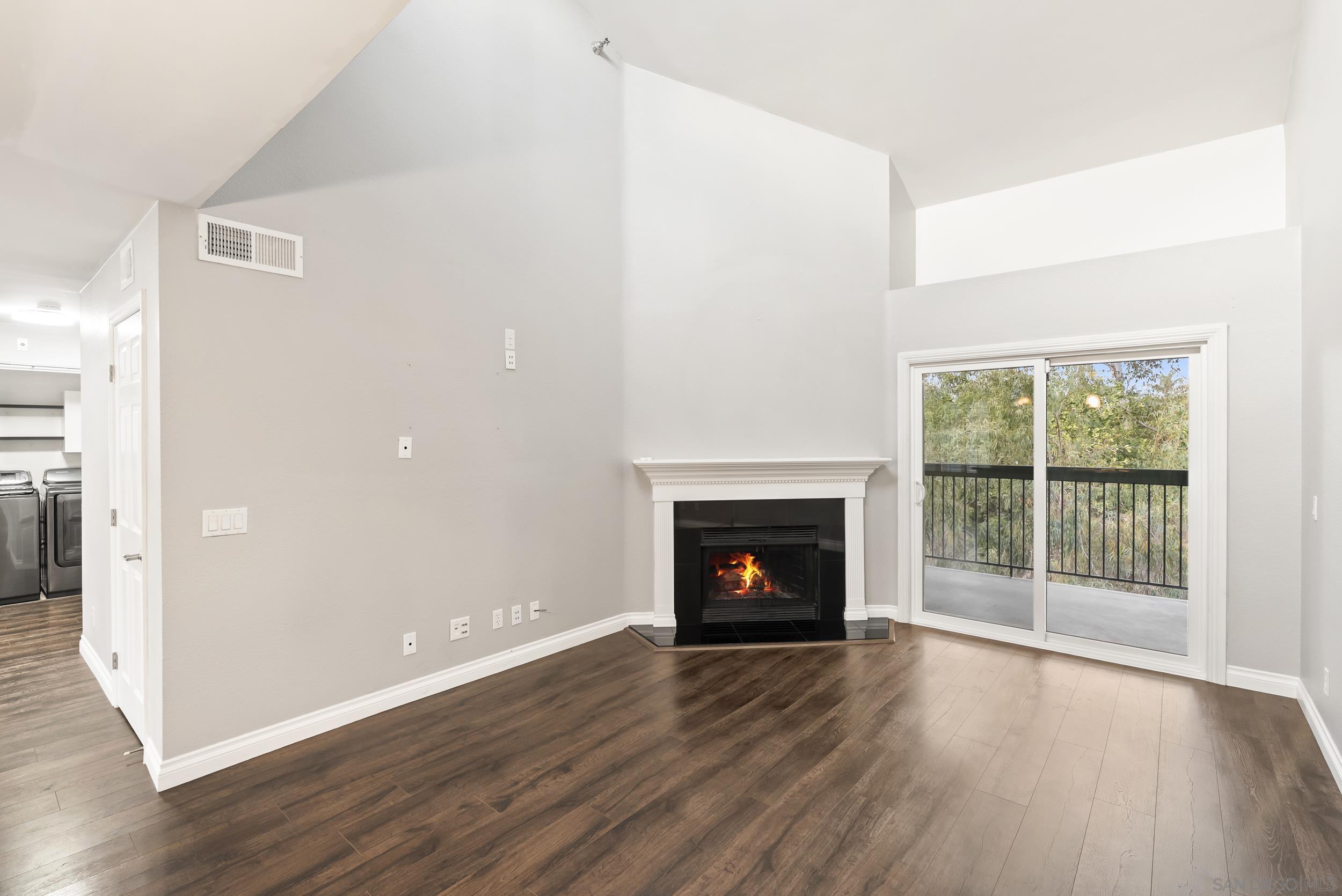 Detail Gallery Image 13 of 40 For 5525  Shasta Lane  #308,  La Mesa,  CA 91942 - 2 Beds | 2 Baths