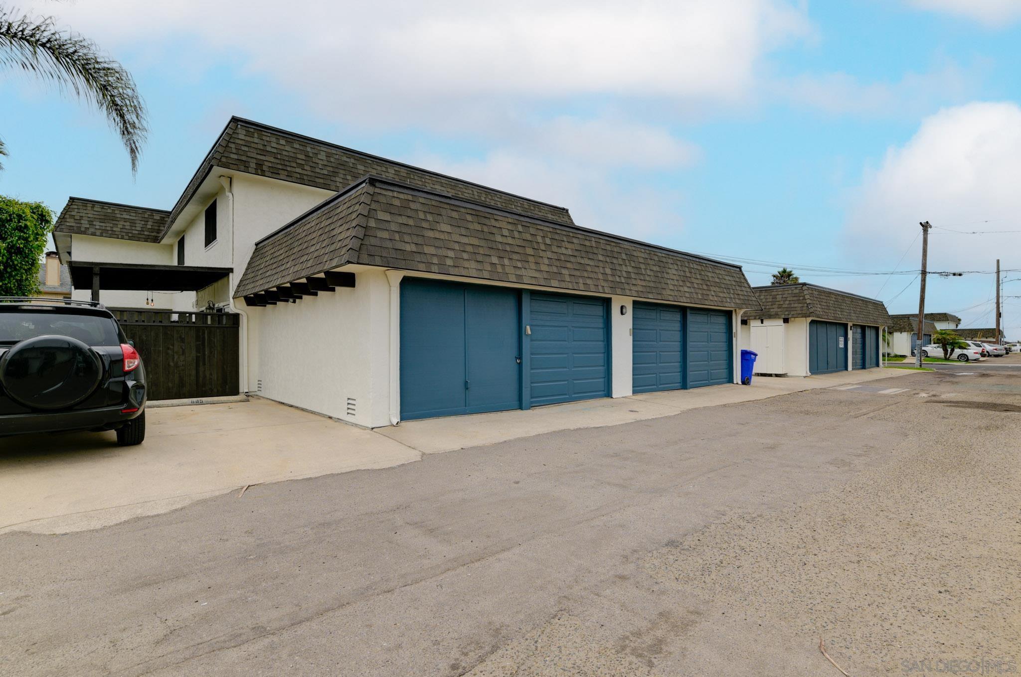 Detail Gallery Image 3 of 34 For 685  Seacoast Dr, Imperial Beach,  CA 91932 - 2 Beds | 1/1 Baths