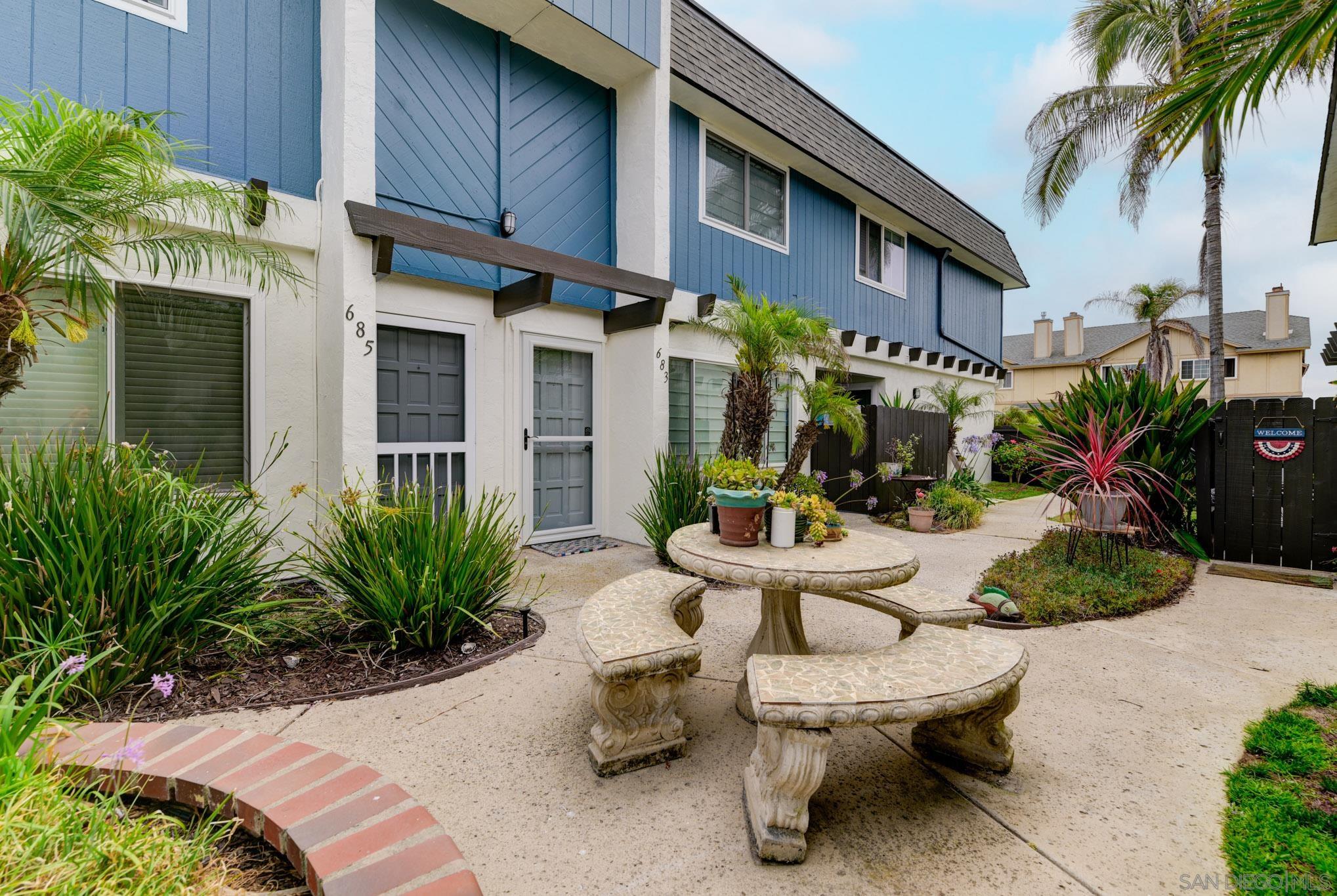 Detail Gallery Image 4 of 34 For 685  Seacoast Dr, Imperial Beach,  CA 91932 - 2 Beds | 1/1 Baths