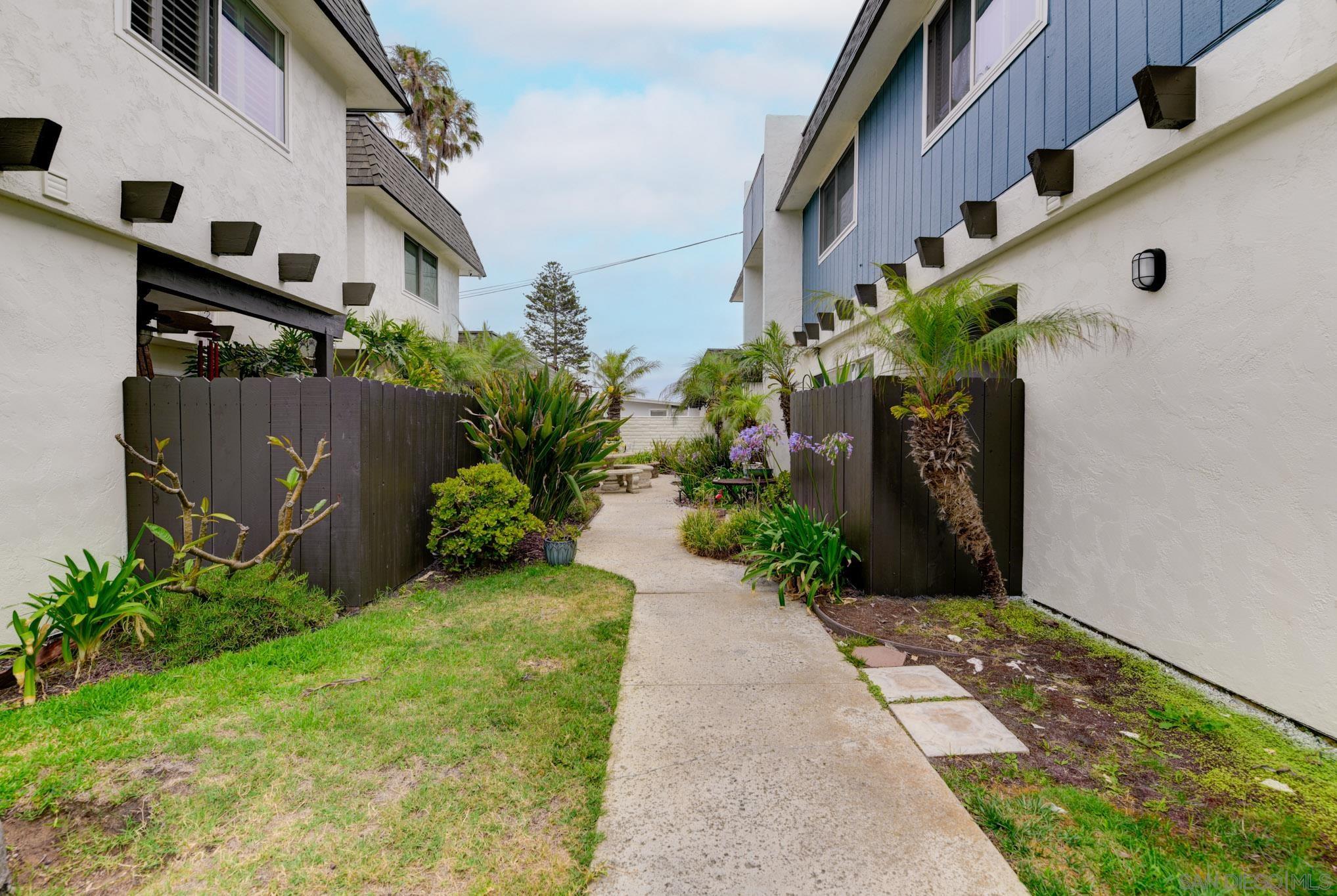 Detail Gallery Image 31 of 34 For 685  Seacoast Dr, Imperial Beach,  CA 91932 - 2 Beds | 1/1 Baths
