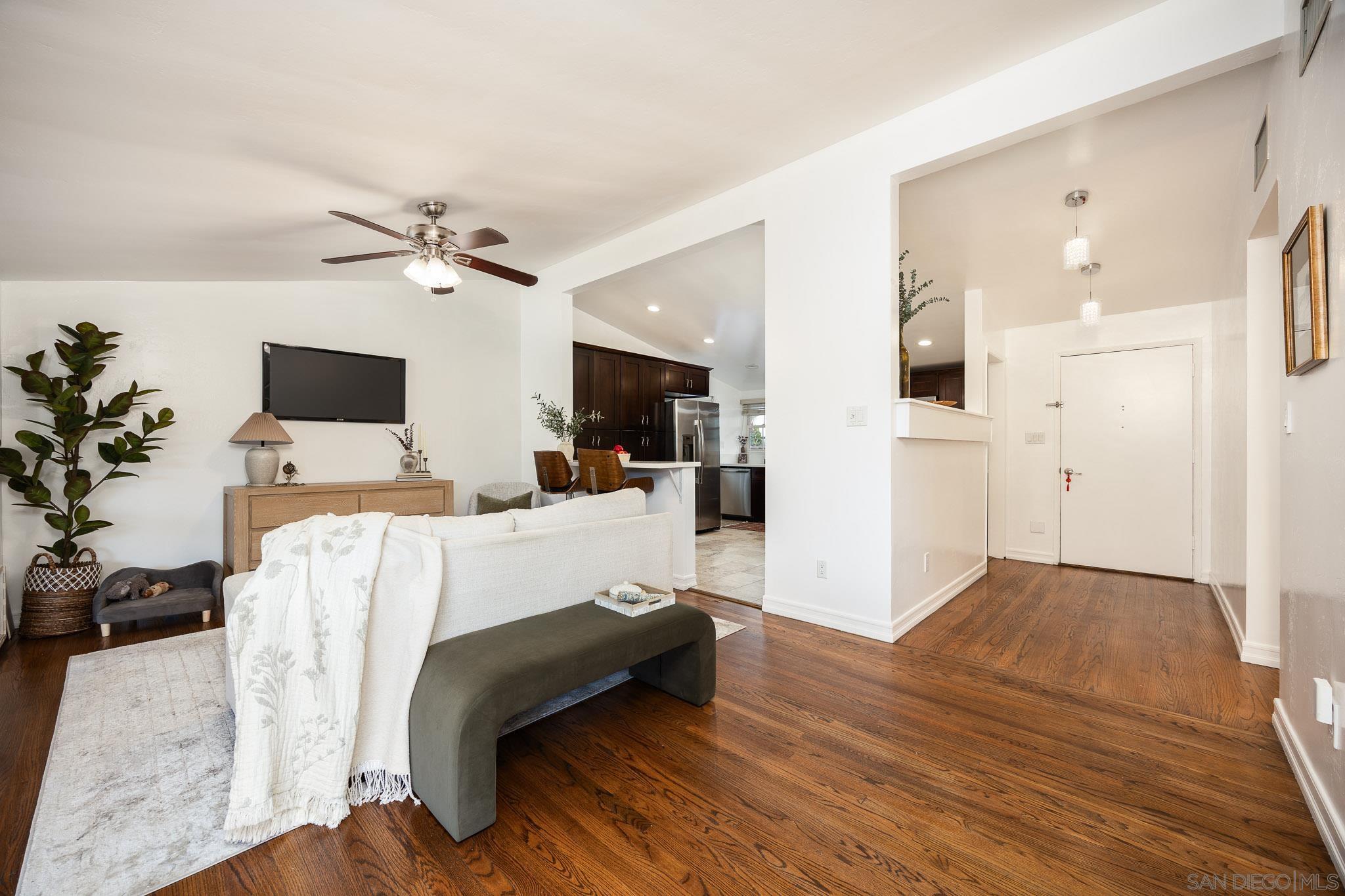 Detail Gallery Image 4 of 34 For 5506  Waring Rd, San Diego,  CA 92120 - 4 Beds | 2 Baths