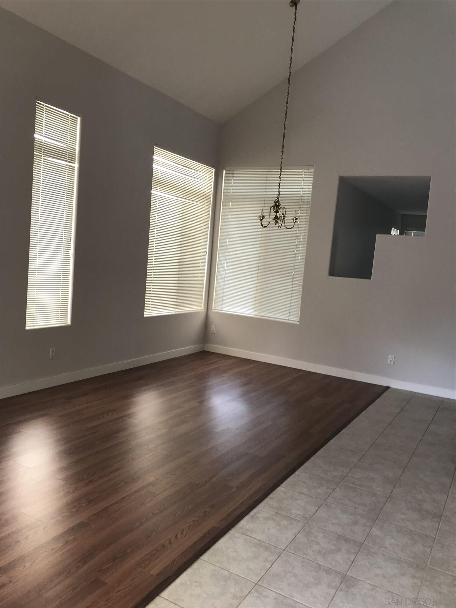 Detail Gallery Image 2 of 10 For 18741  Caminito Pasadero  90, San Diego,  CA 92128 - 3 Beds | 2/1 Baths