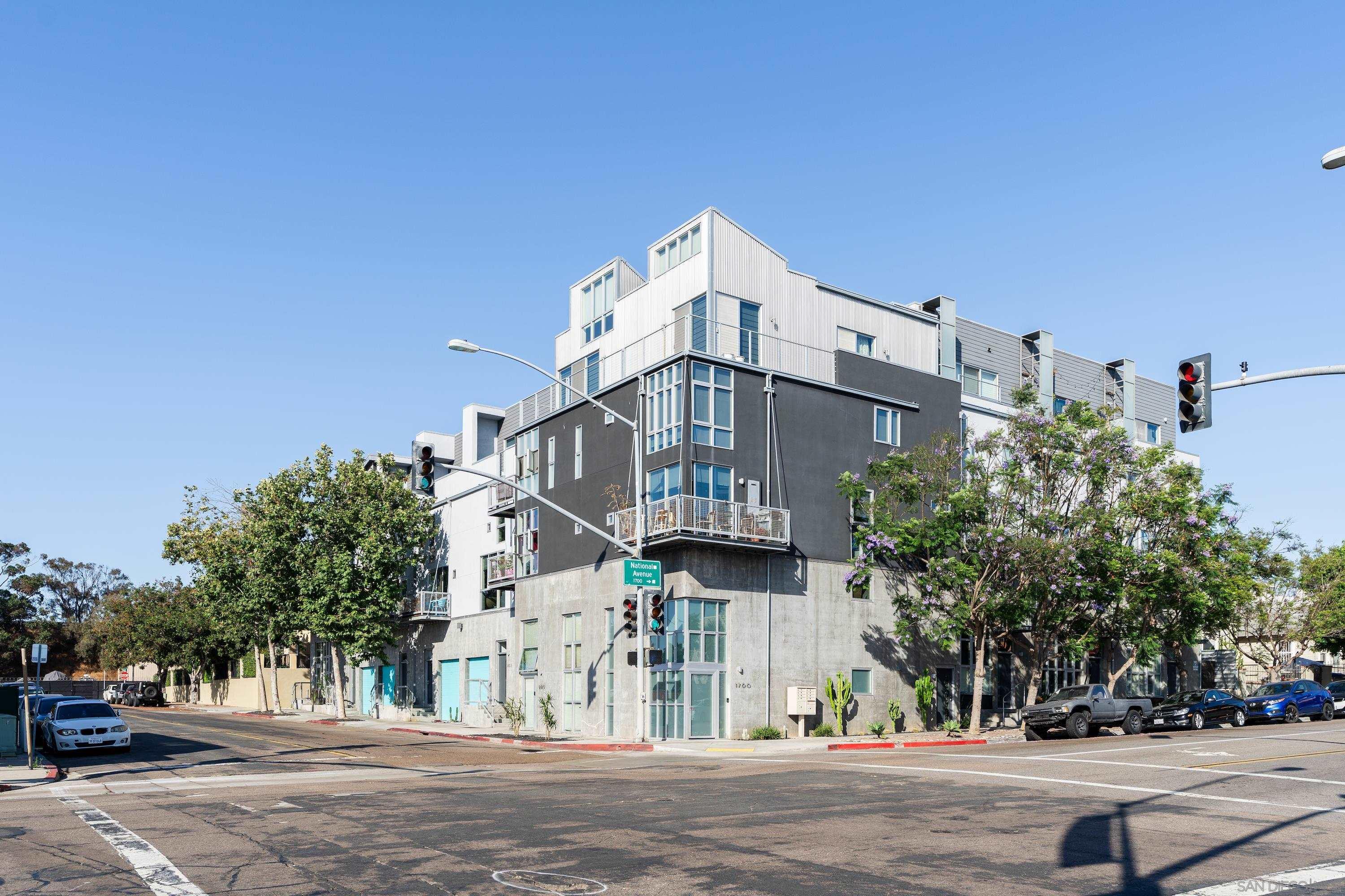 Front Image Thumbnail for SD250044062