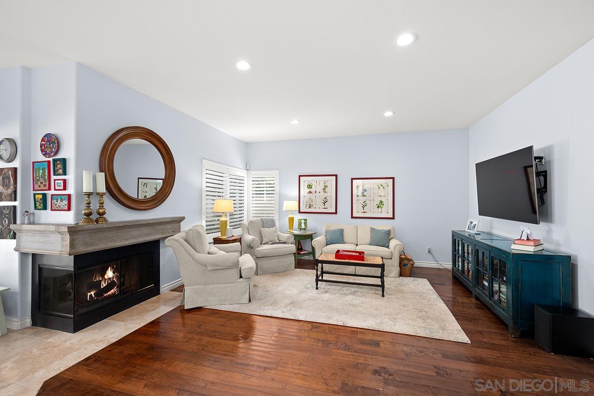 Detail Gallery Image 15 of 53 For 4582  Mercurio St, San Diego,  CA 92130 - 4 Beds | 3 Baths