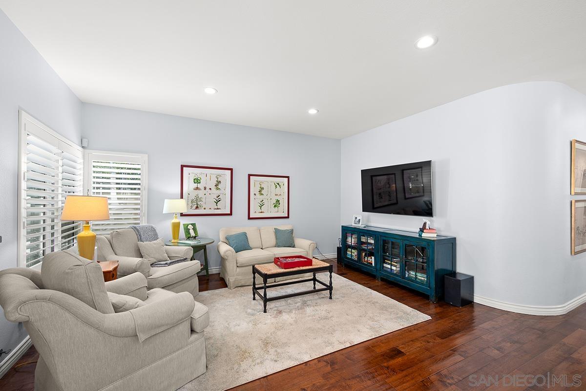 Detail Gallery Image 16 of 53 For 4582  Mercurio St, San Diego,  CA 92130 - 4 Beds | 3 Baths