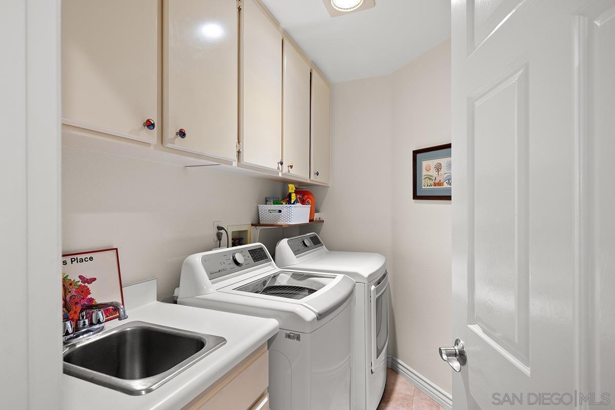 Detail Gallery Image 18 of 53 For 4582  Mercurio St, San Diego,  CA 92130 - 4 Beds | 3 Baths