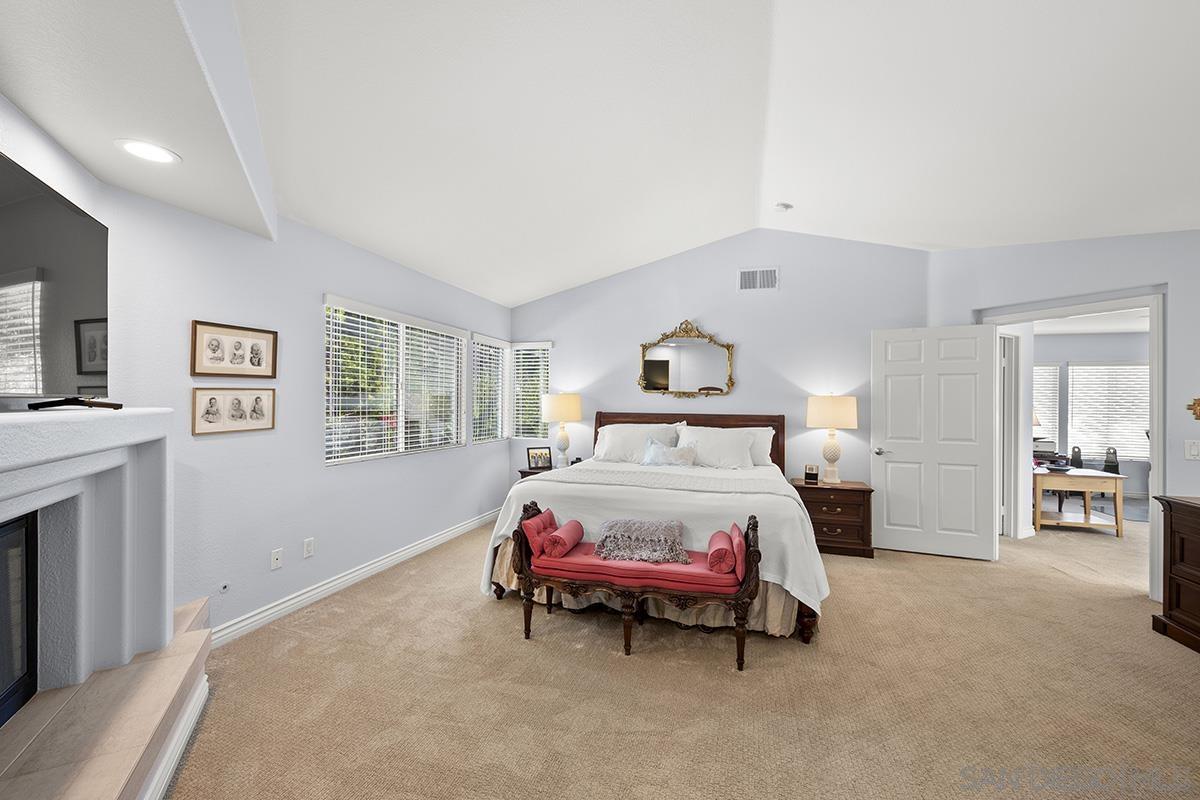 Detail Gallery Image 23 of 53 For 4582  Mercurio St, San Diego,  CA 92130 - 4 Beds | 3 Baths