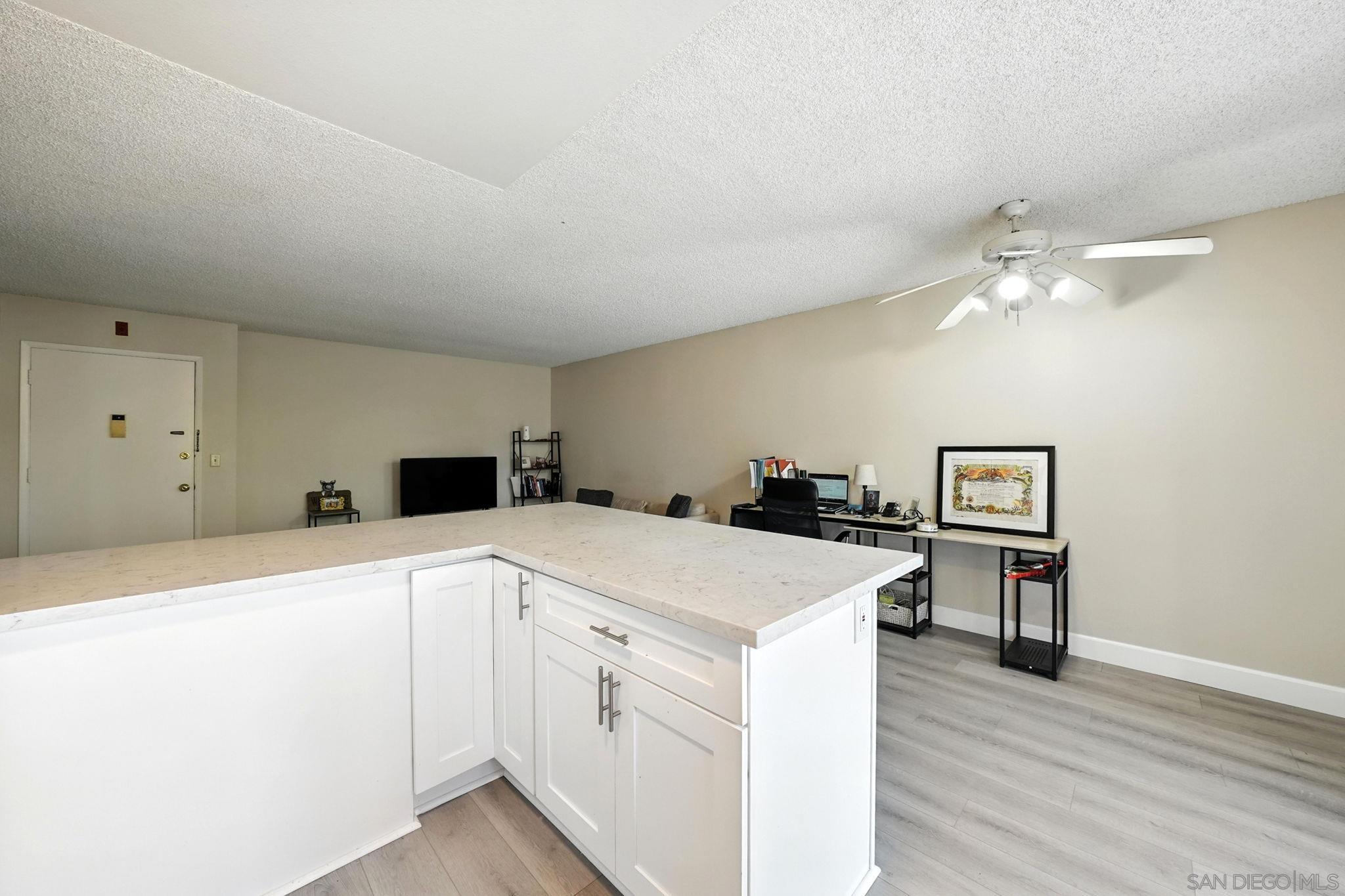 Detail Gallery Image 7 of 21 For 7838  Cowles Mountain Court  #C6,  San Diego,  CA 92119 - 1 Beds | 1 Baths