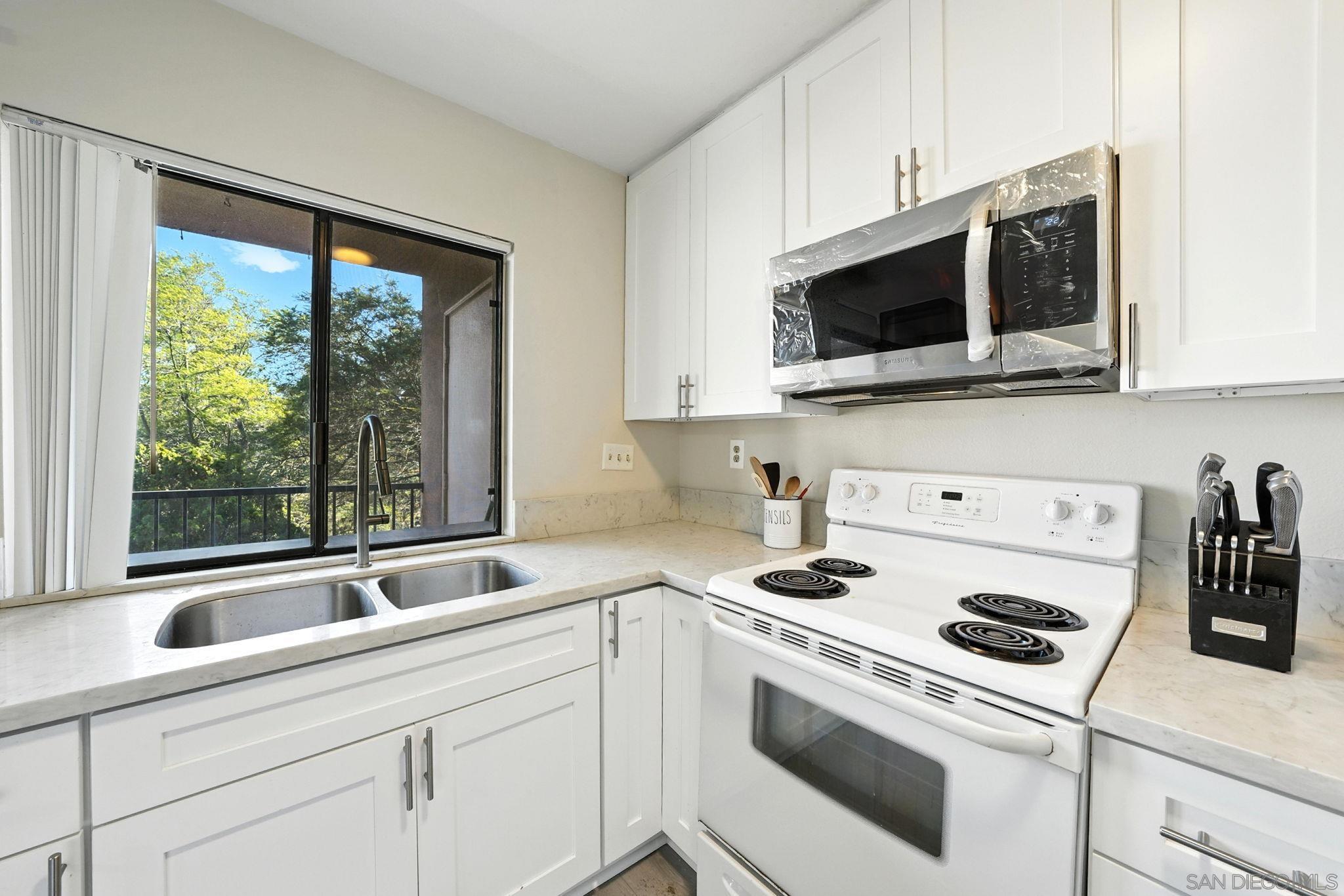 Detail Gallery Image 8 of 21 For 7838  Cowles Mountain Court  #C6,  San Diego,  CA 92119 - 1 Beds | 1 Baths