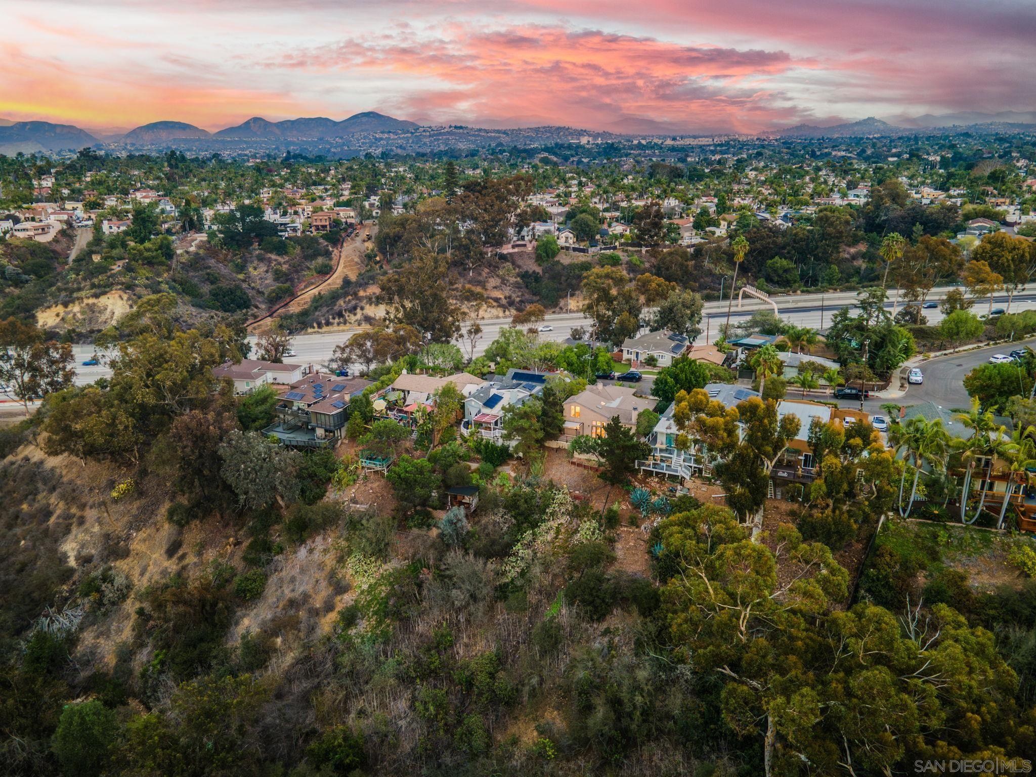 Detail Gallery Image 11 of 49 For 4854  39th St, San Diego,  CA 92116 - 3 Beds | 3 Baths