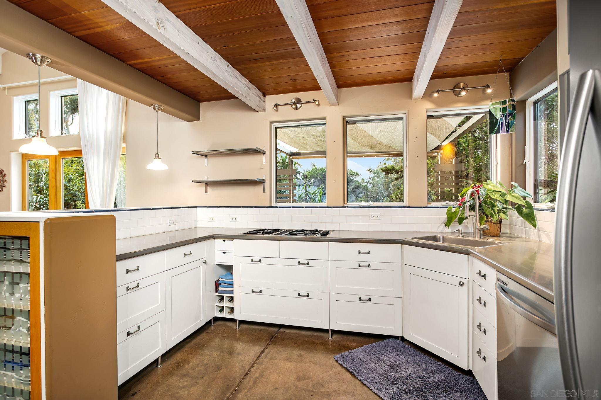 Detail Gallery Image 22 of 49 For 4854  39th St, San Diego,  CA 92116 - 3 Beds | 3 Baths