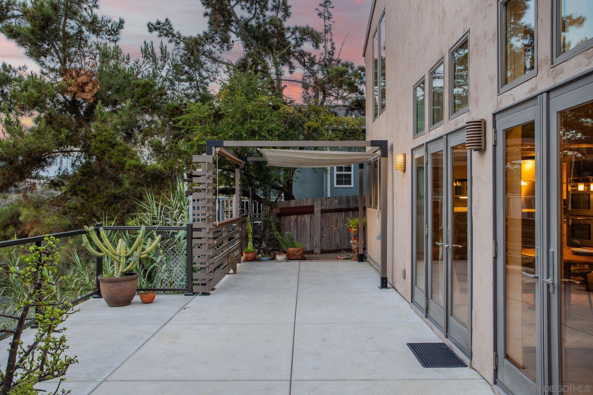 Detail Gallery Image 8 of 49 For 4854  39th St, San Diego,  CA 92116 - 3 Beds | 3 Baths