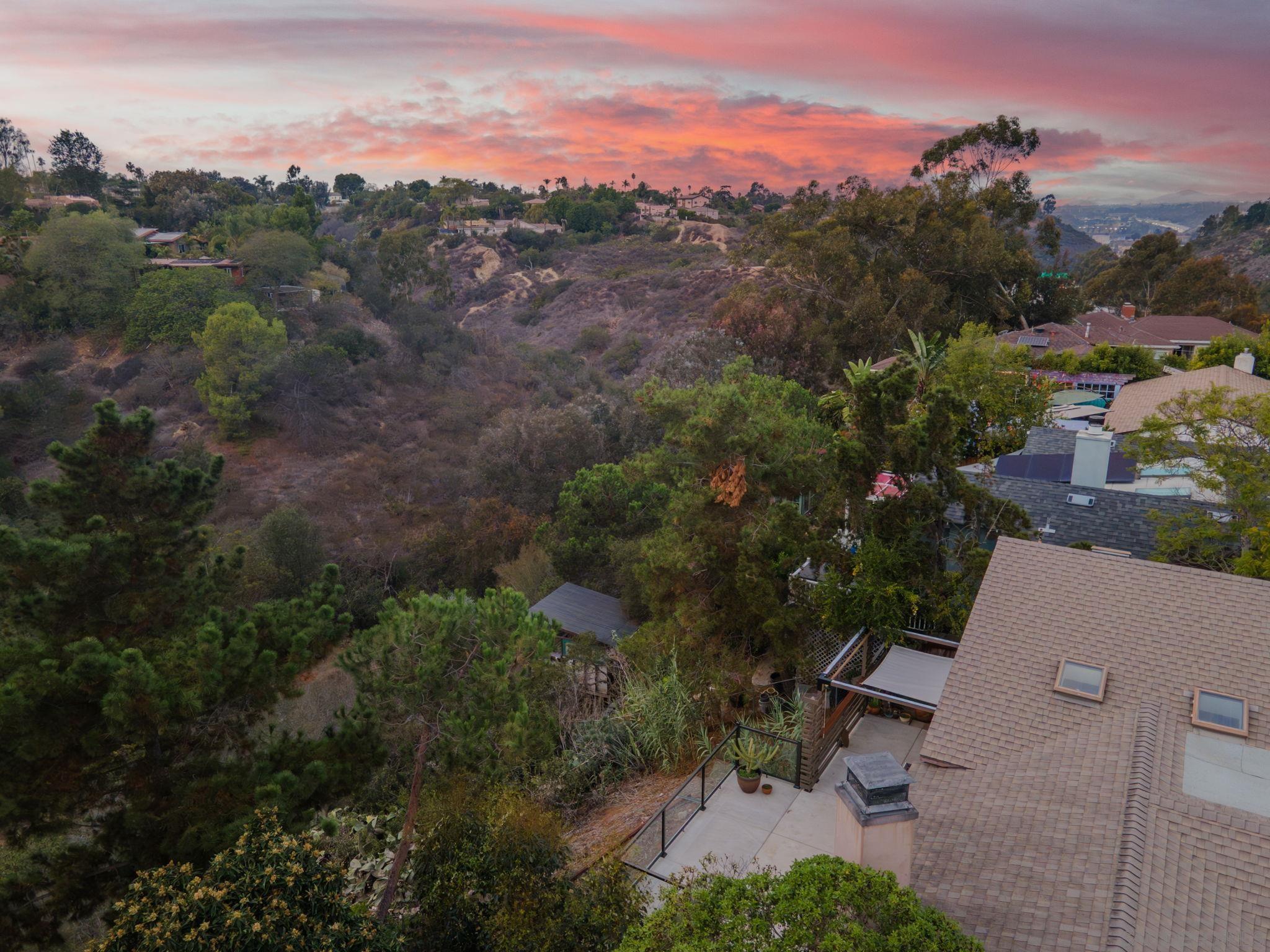 Detail Gallery Image 9 of 49 For 4854  39th St, San Diego,  CA 92116 - 3 Beds | 3 Baths