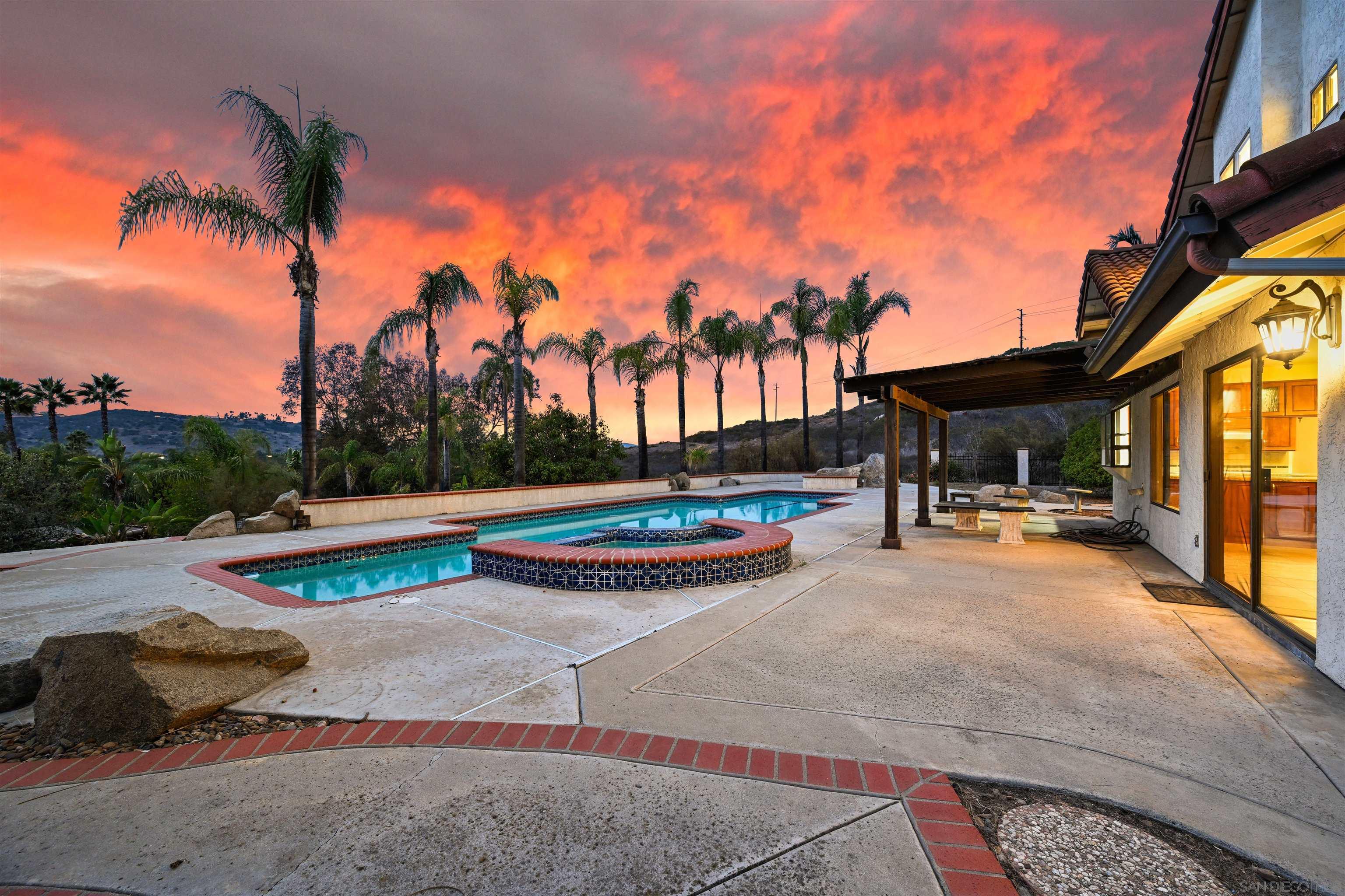 Front Image Thumbnail for SD250044069